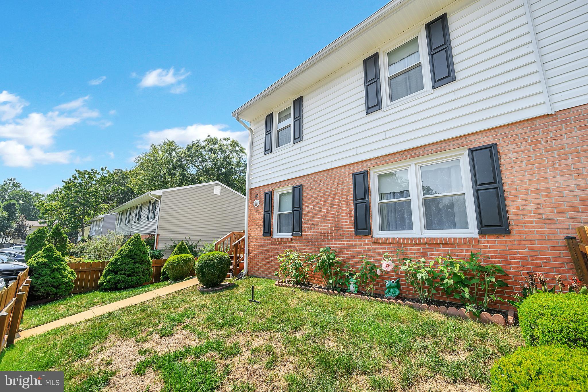 STAFFORD OAKS - Residential