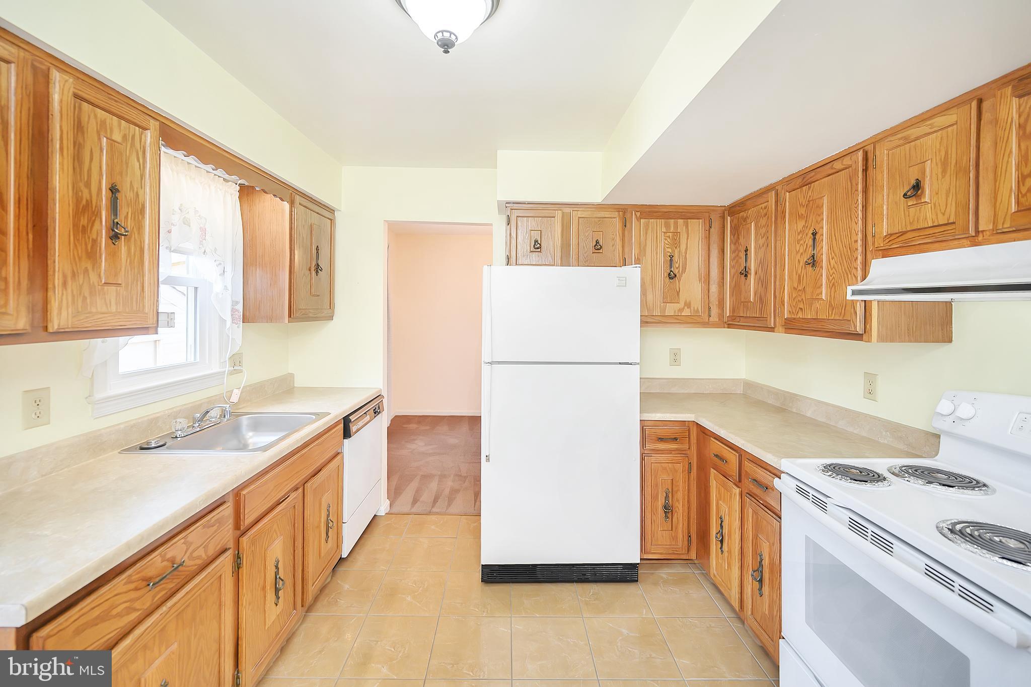 STAFFORD OAKS - Residential