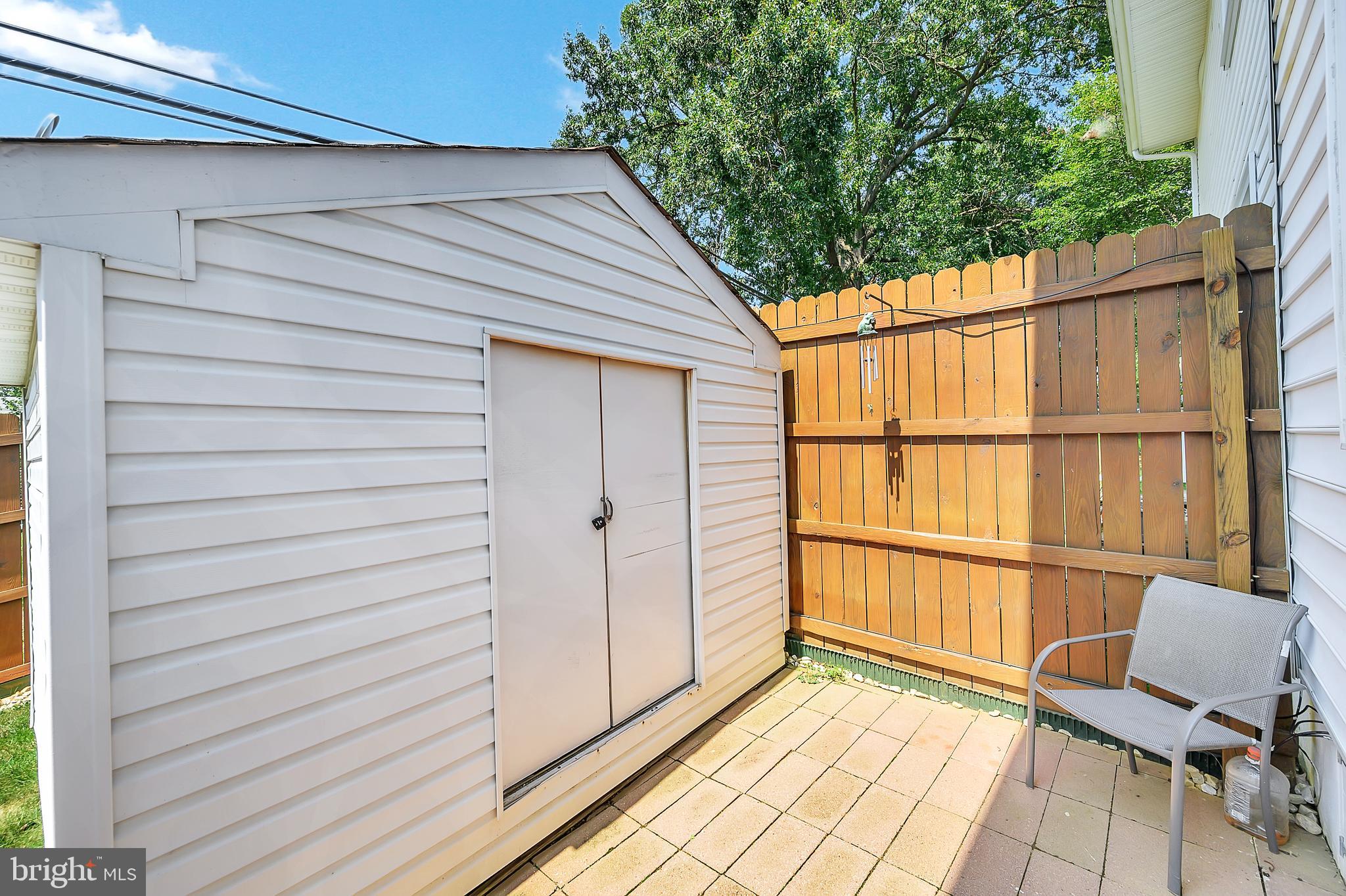 STAFFORD OAKS - Residential