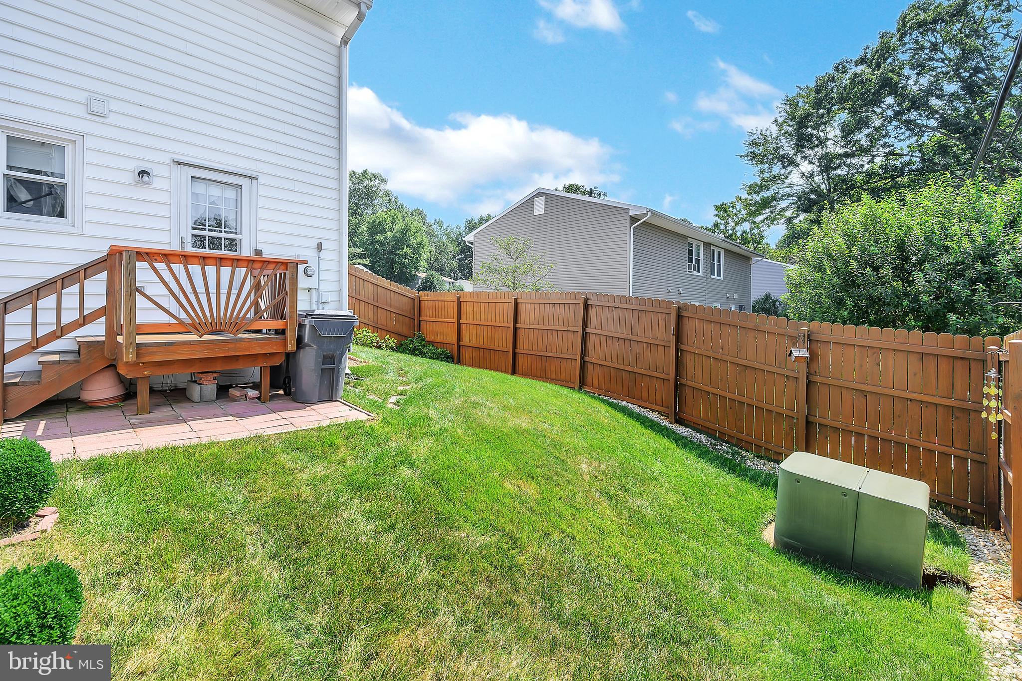 STAFFORD OAKS - Residential