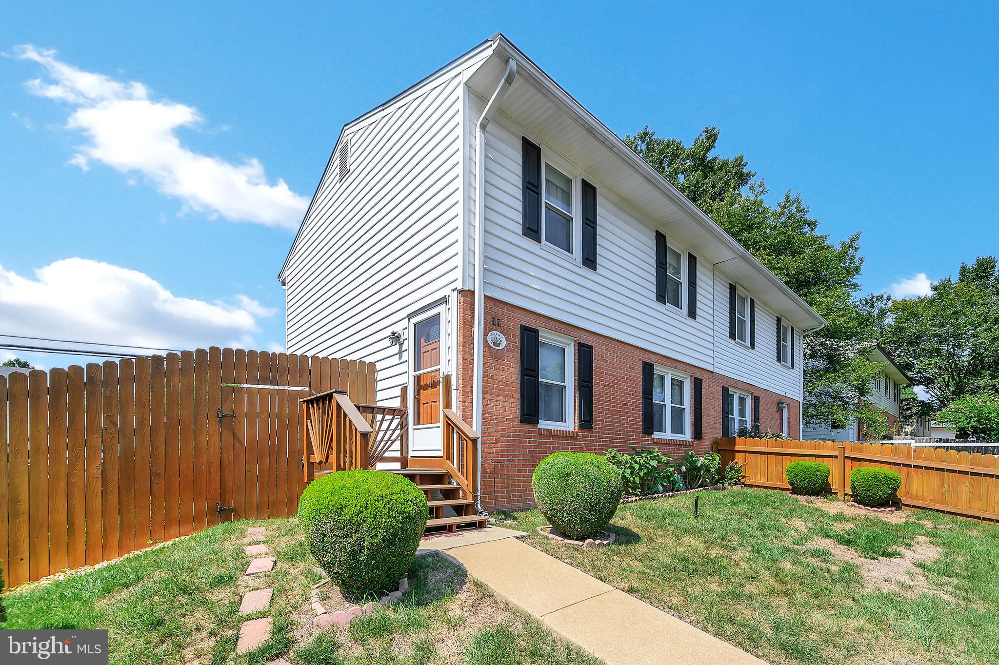 STAFFORD OAKS - Residential