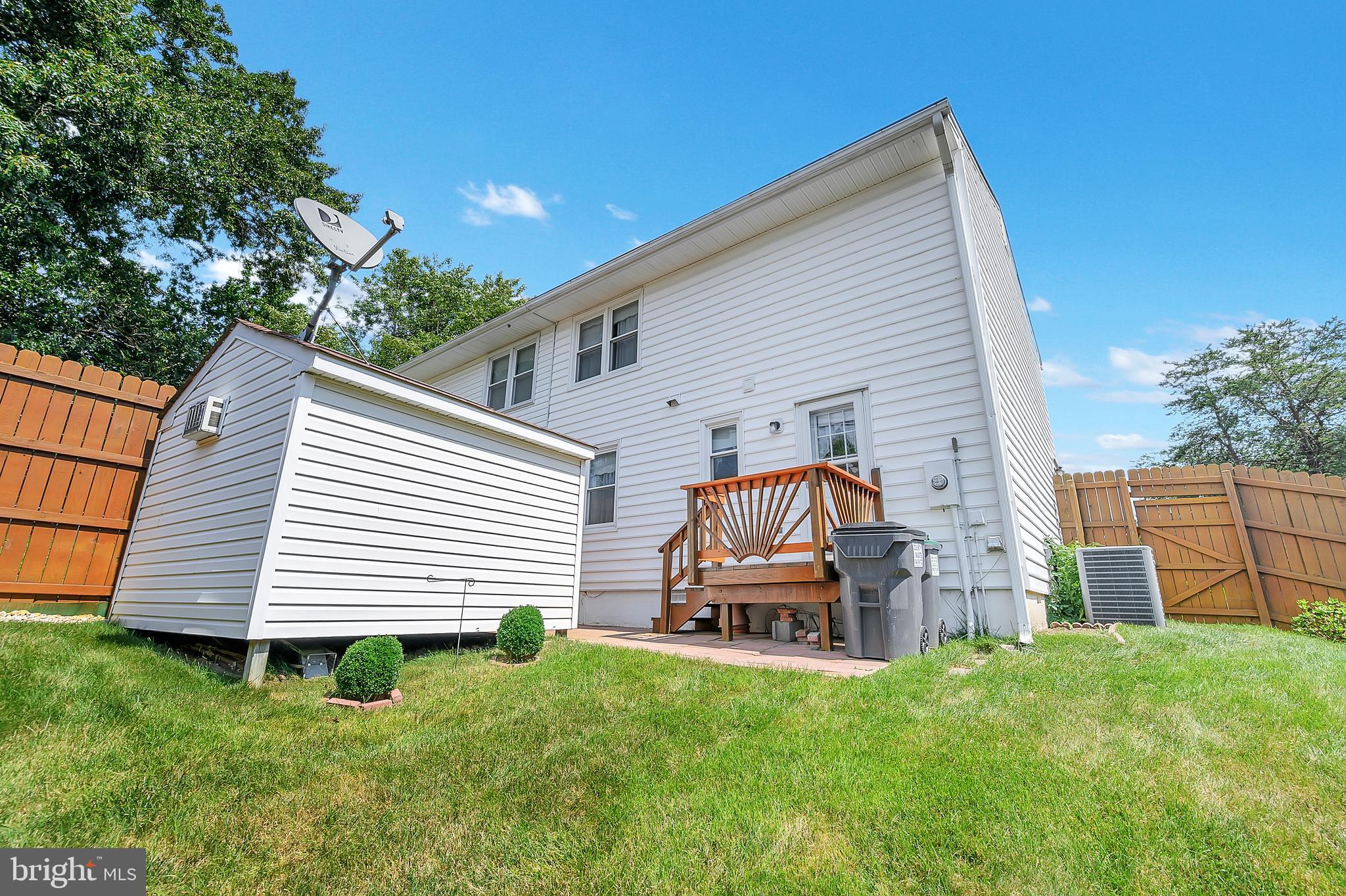 STAFFORD OAKS - Residential