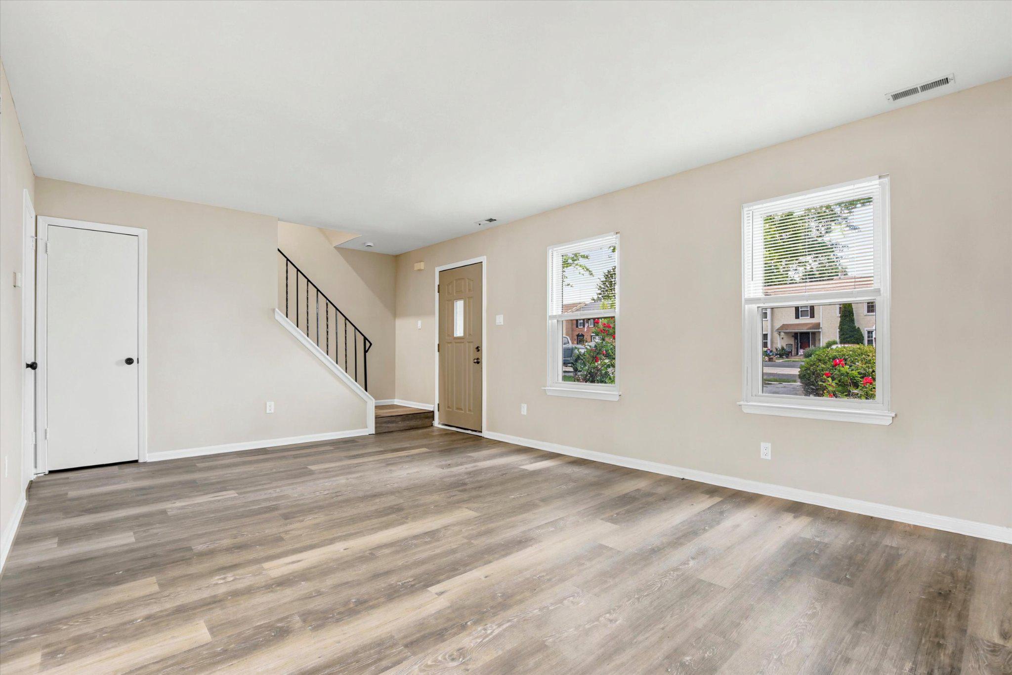 83 HUNT DRIVE