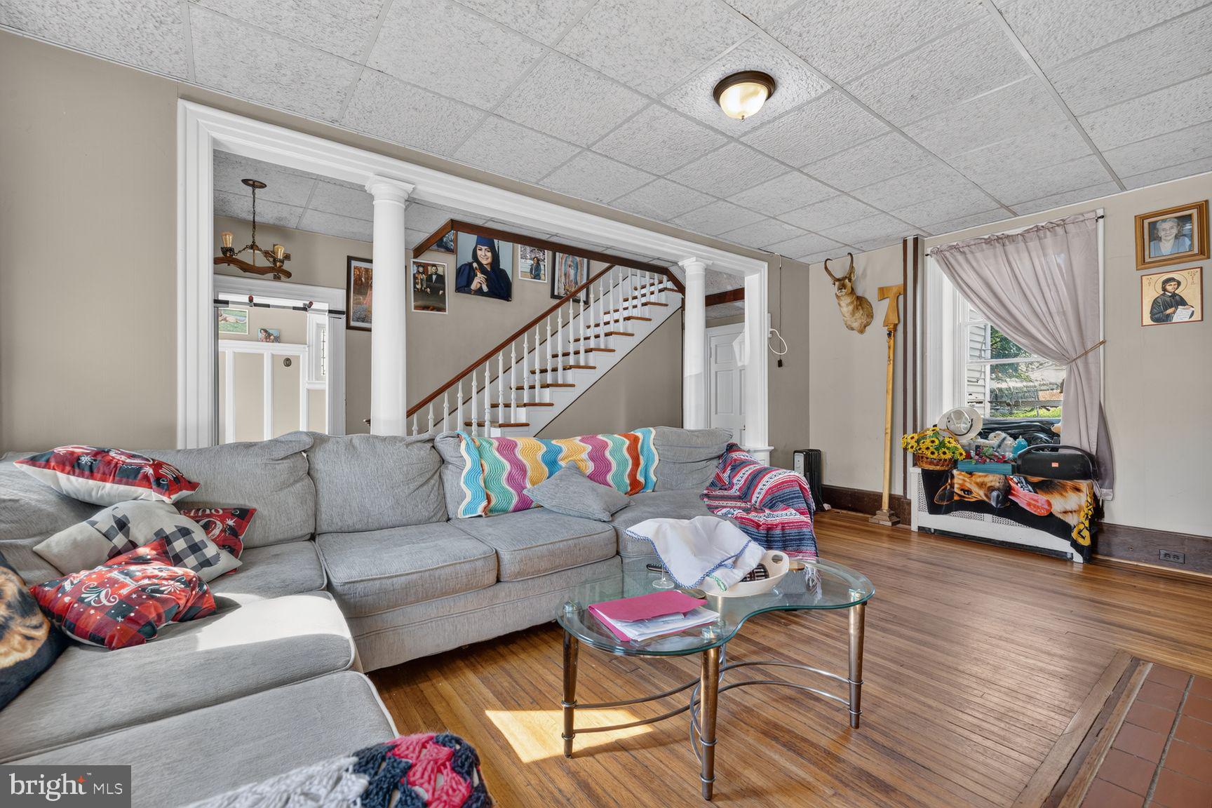 34 E NORTH AVENUE