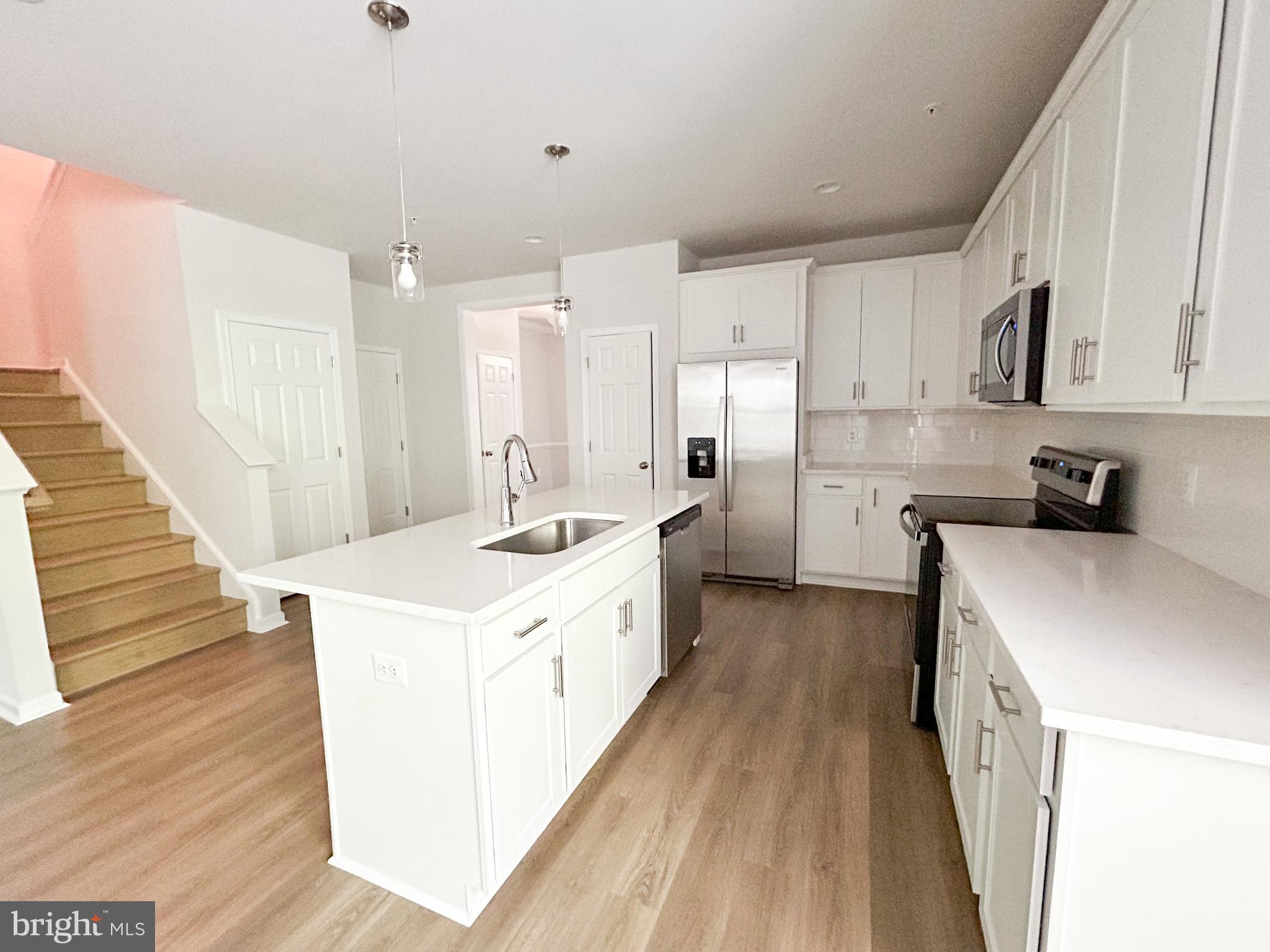 SWAN POINT - Residential