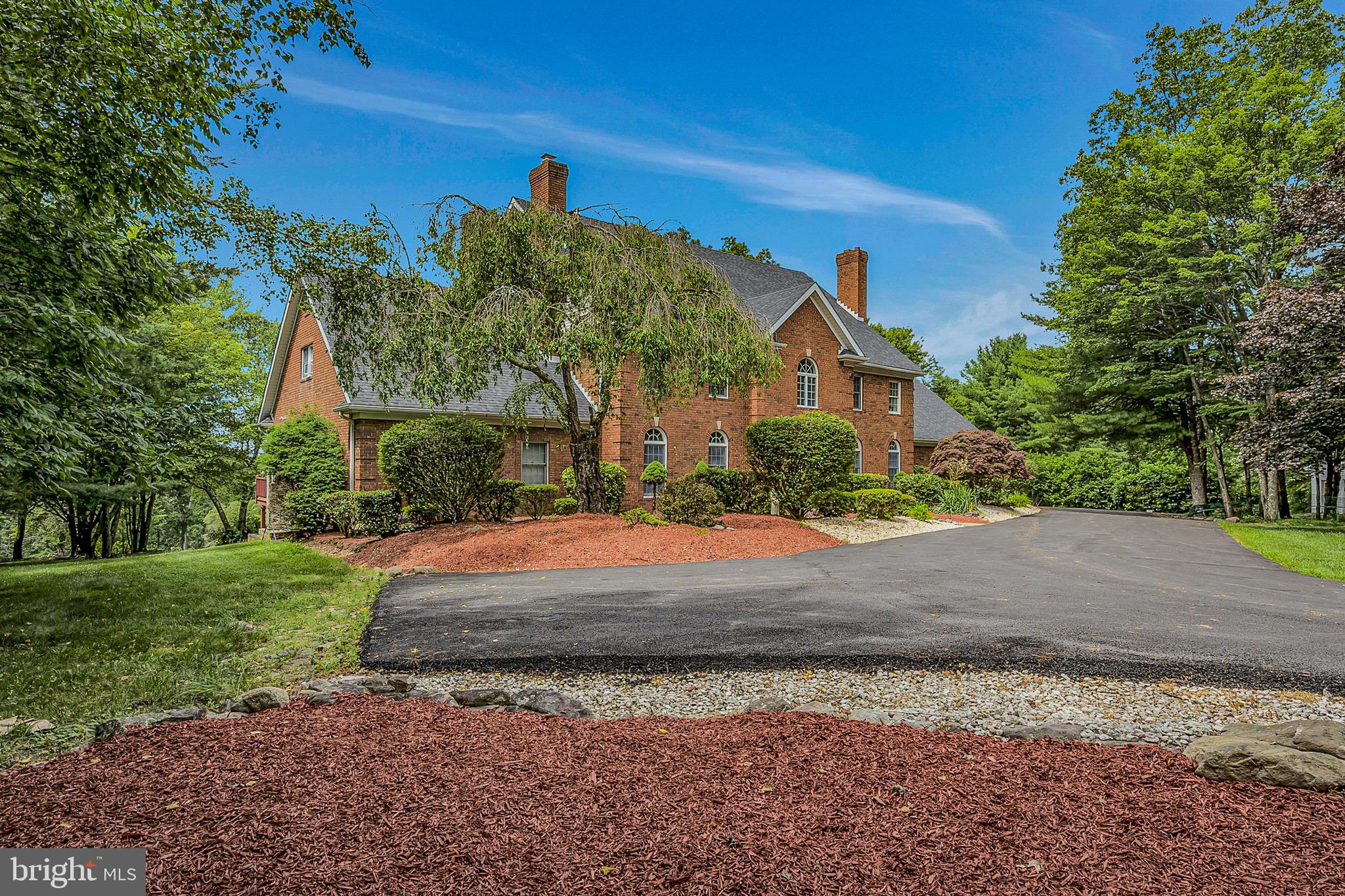 383 S MAIN ROAD
