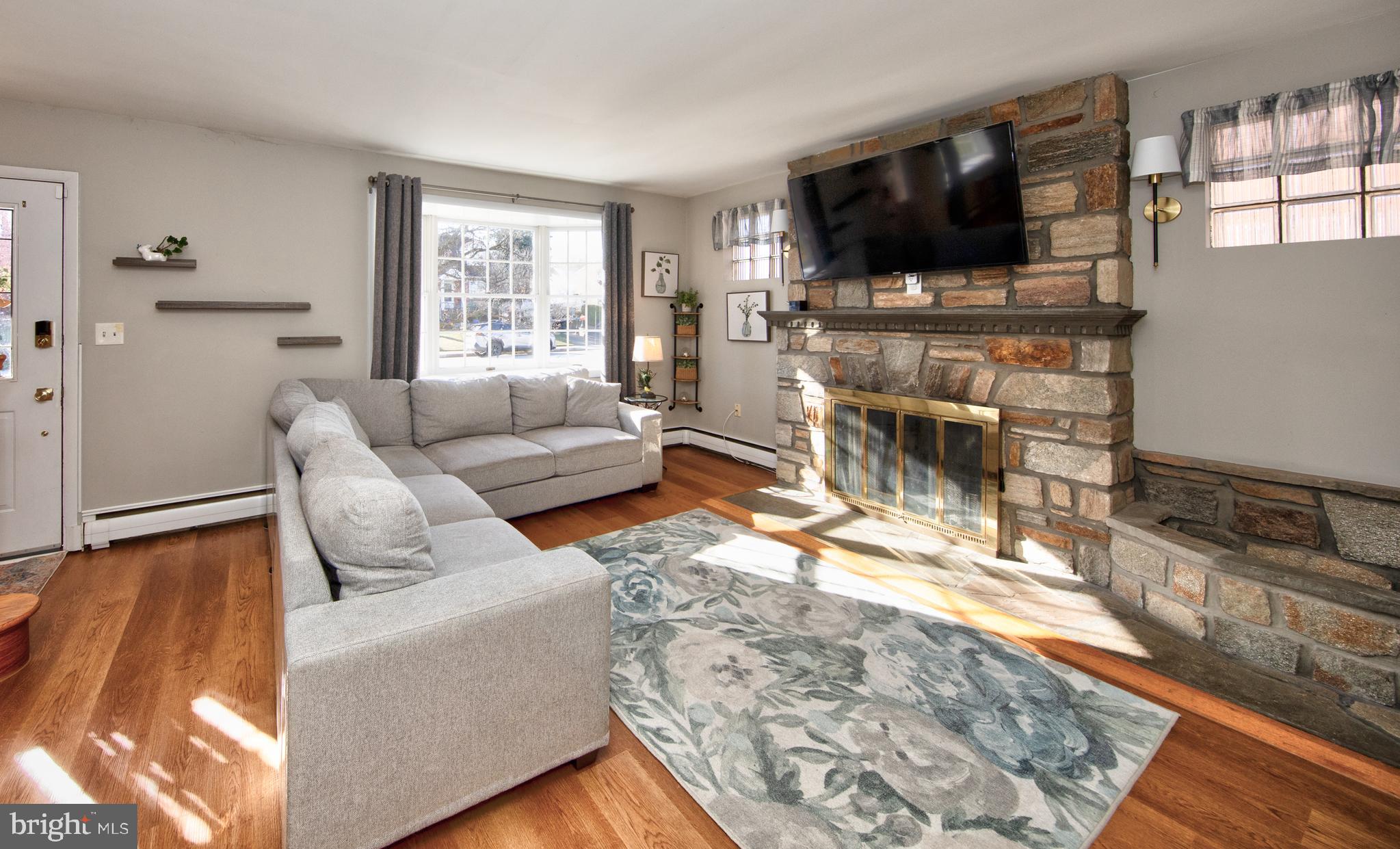 LOU HAR TERRACE - Residential