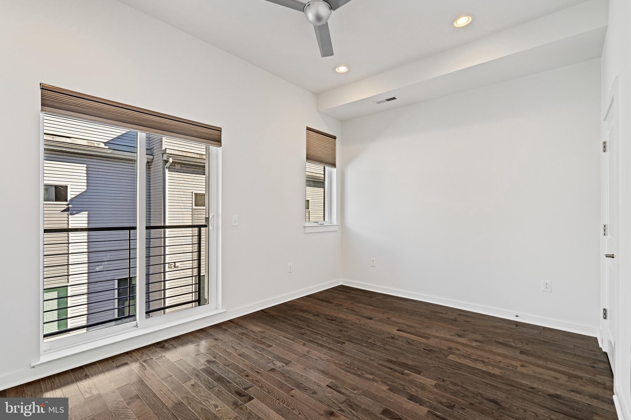 KENSINGTON - Residential