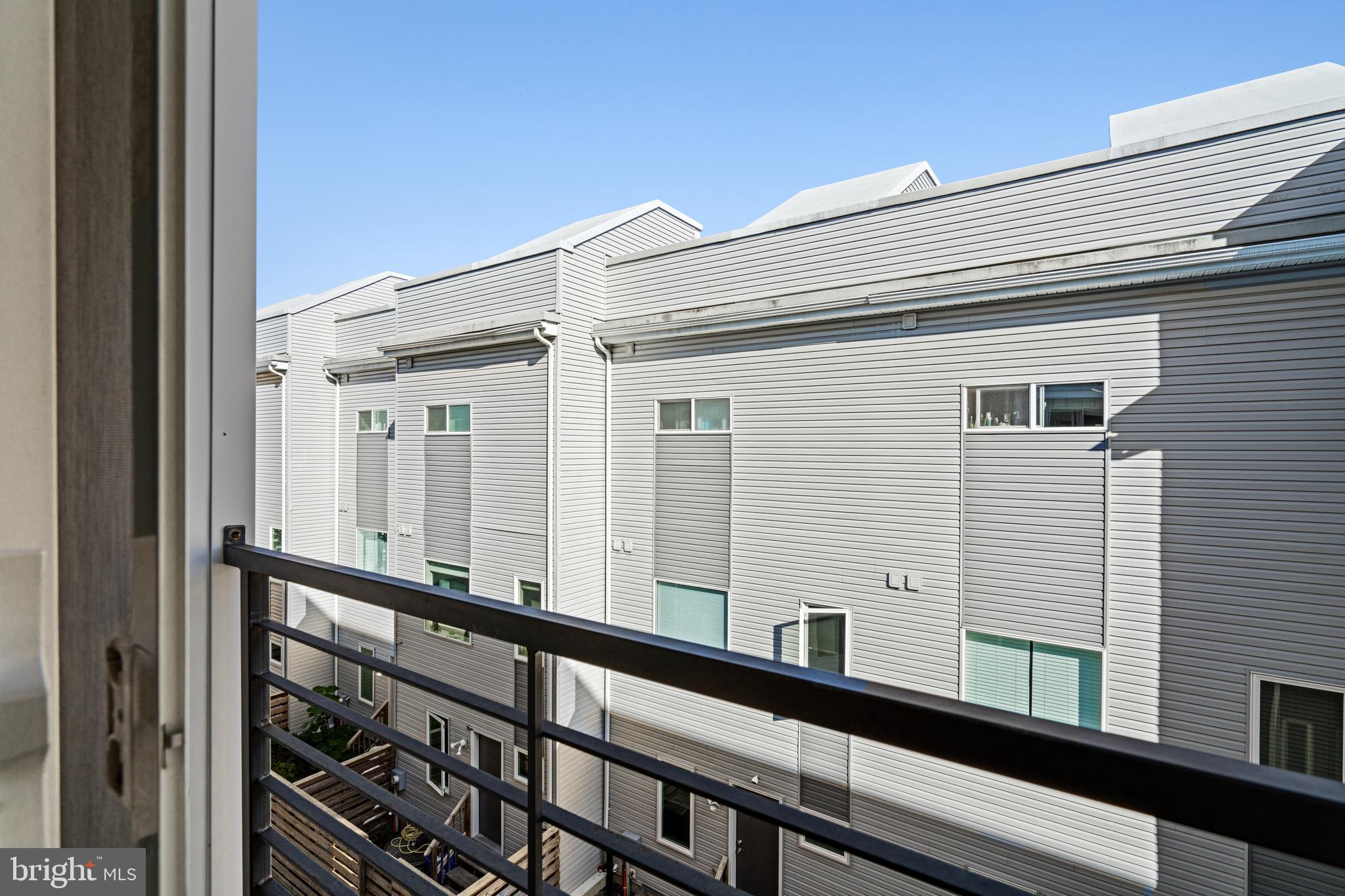 KENSINGTON - Residential