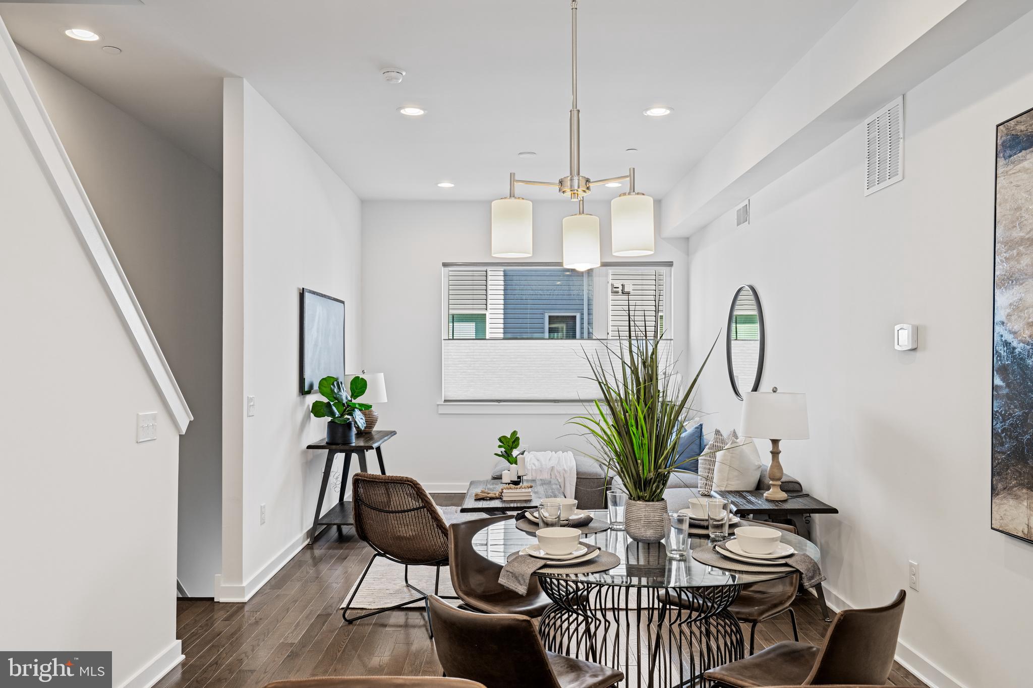 KENSINGTON - Residential