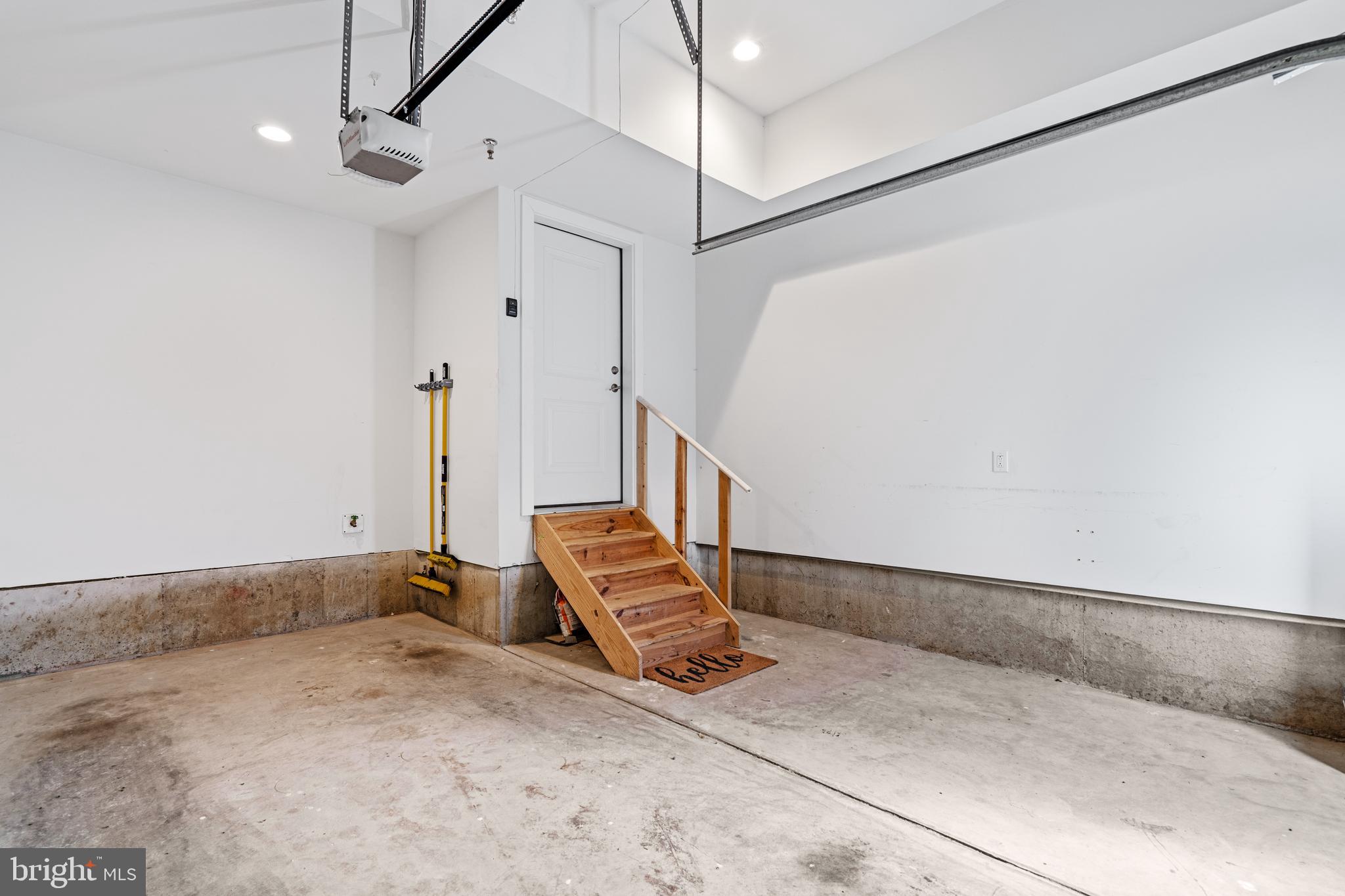 KENSINGTON - Residential