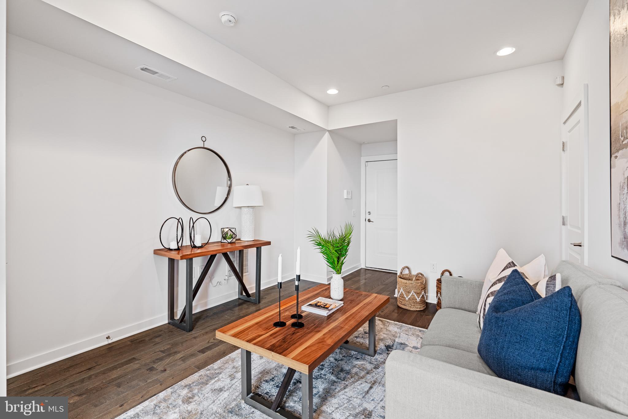 KENSINGTON - Residential