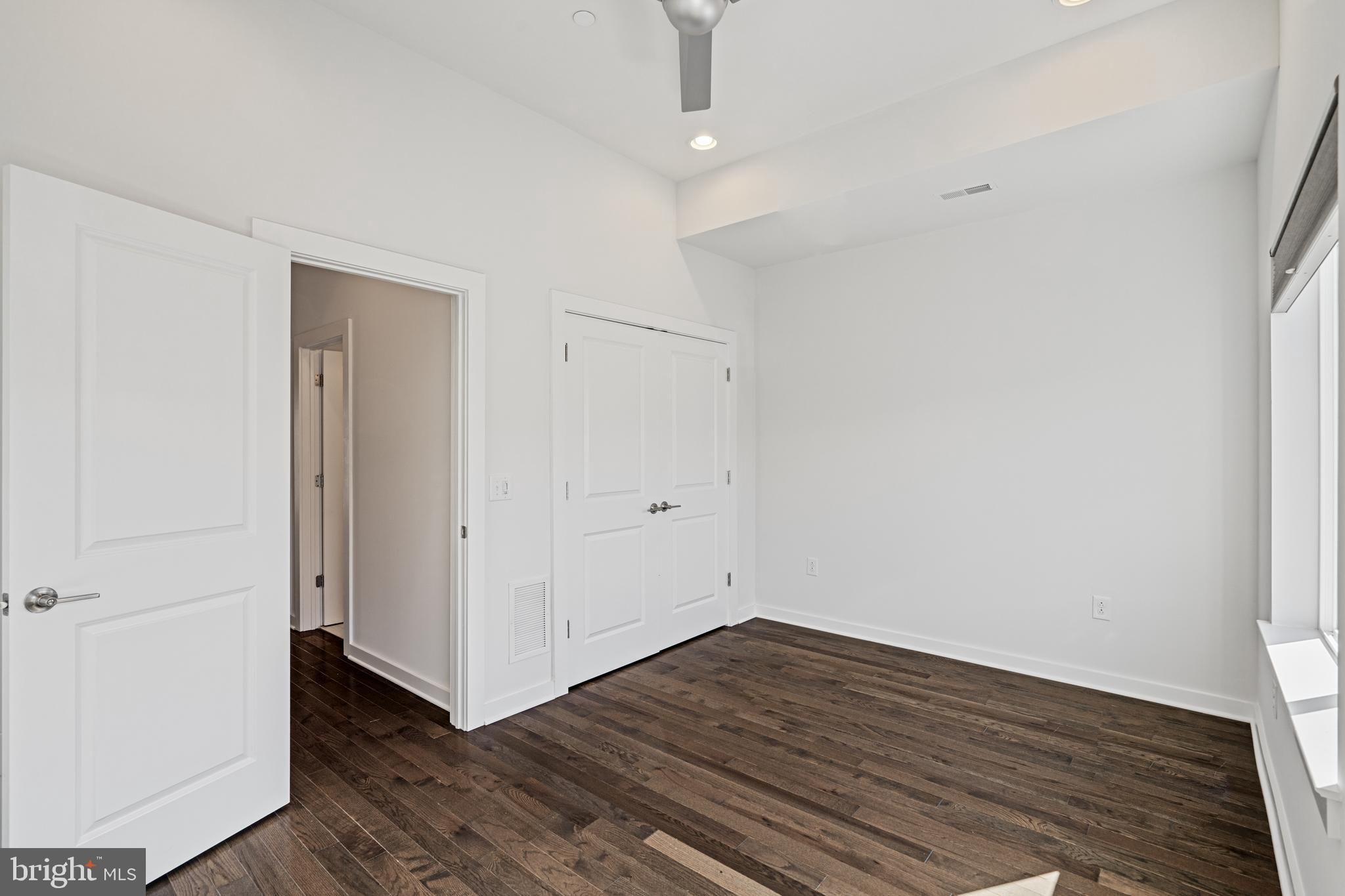 KENSINGTON - Residential