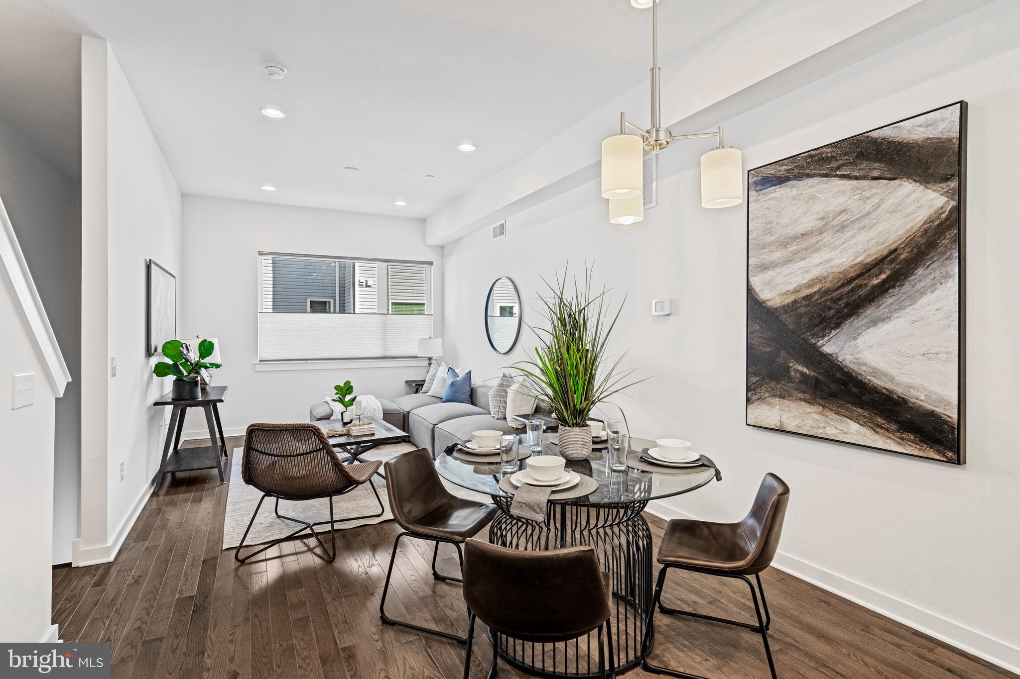 KENSINGTON - Residential