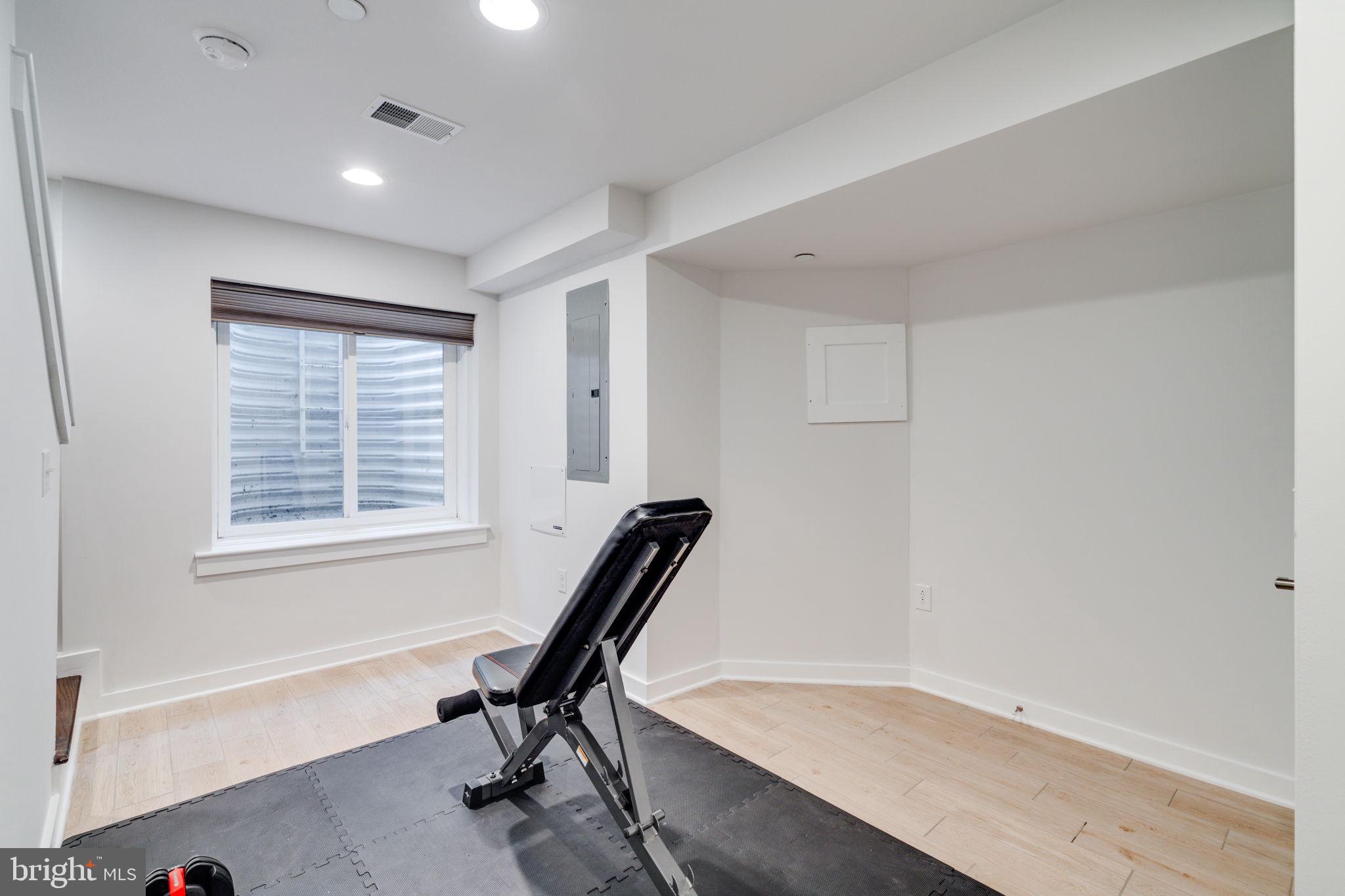 KENSINGTON - Residential