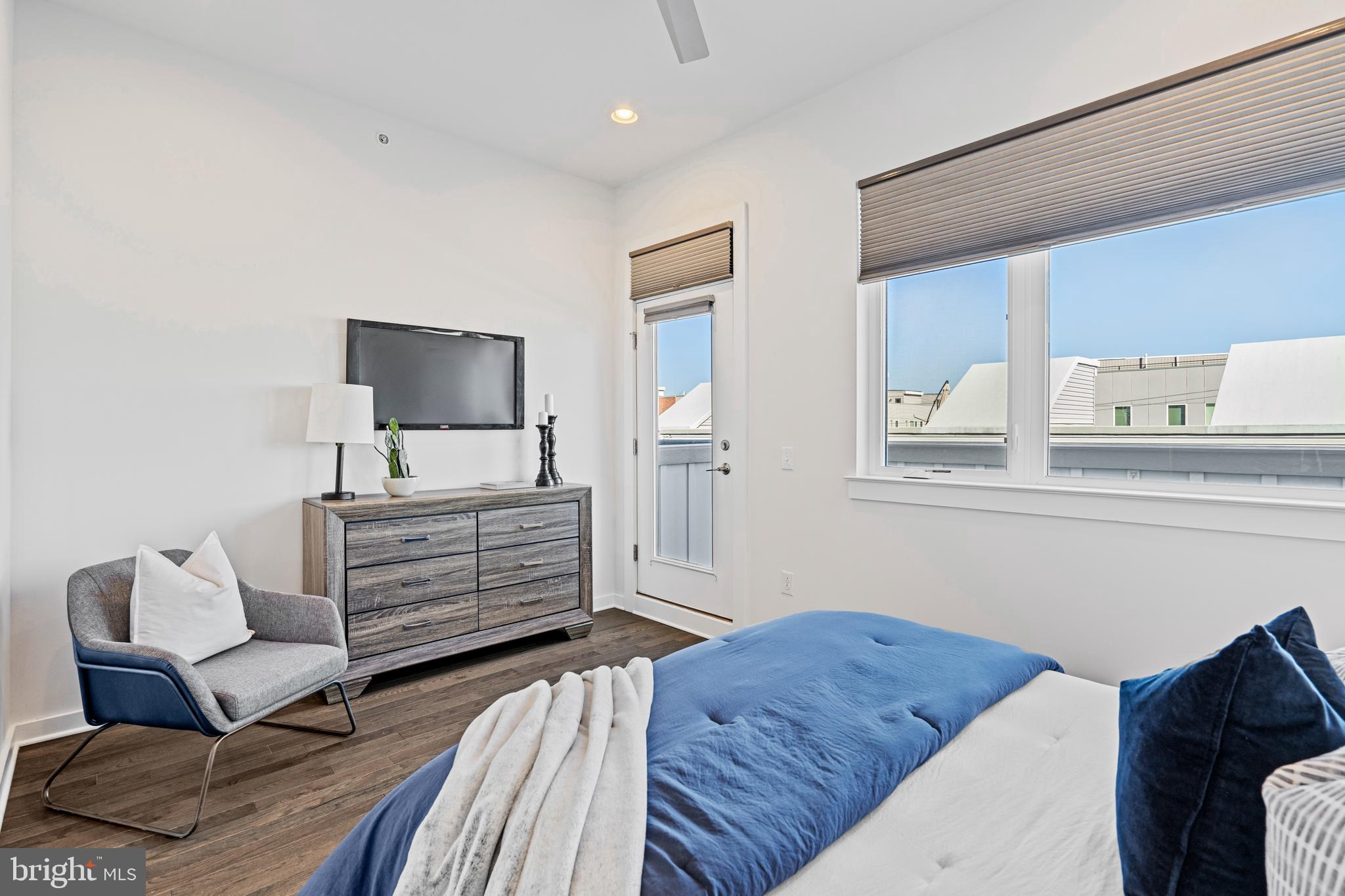 KENSINGTON - Residential