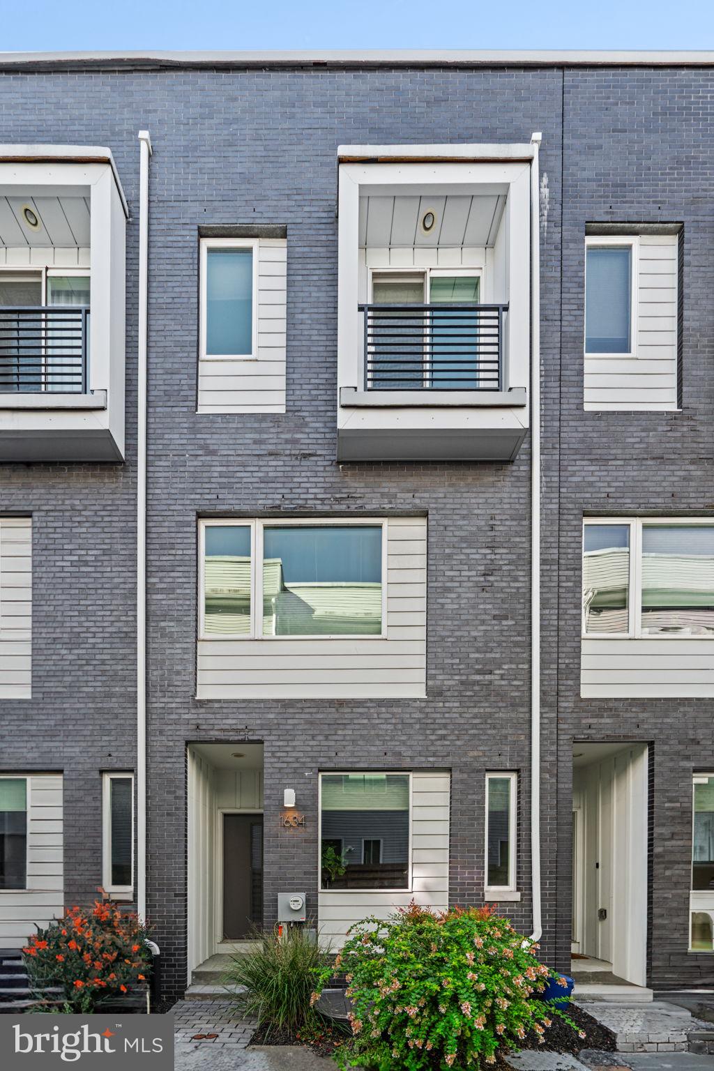 KENSINGTON - Residential