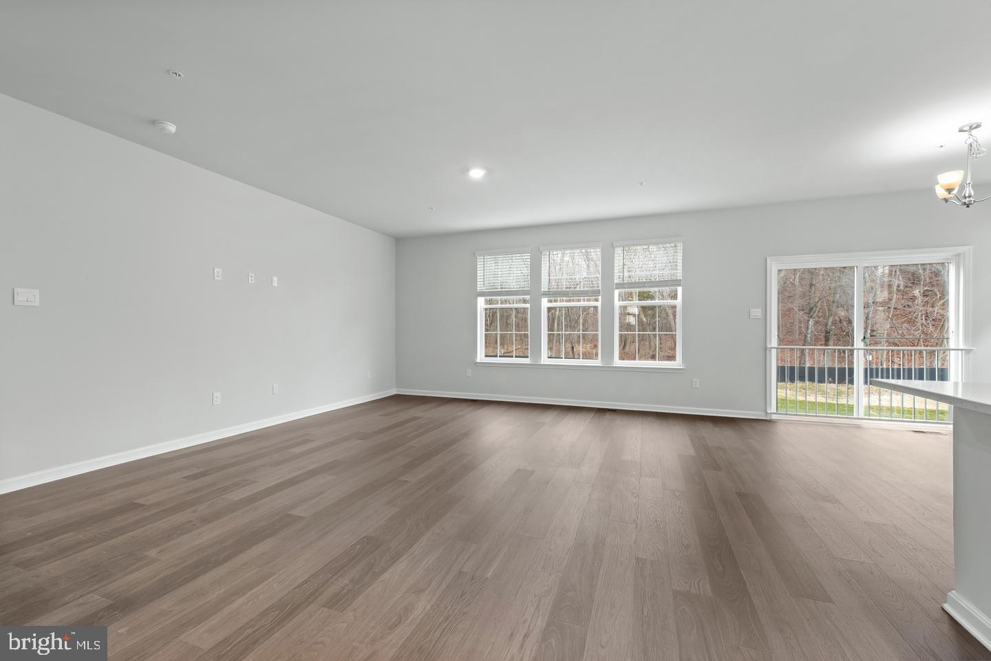 1211 OTTER POINT COURT