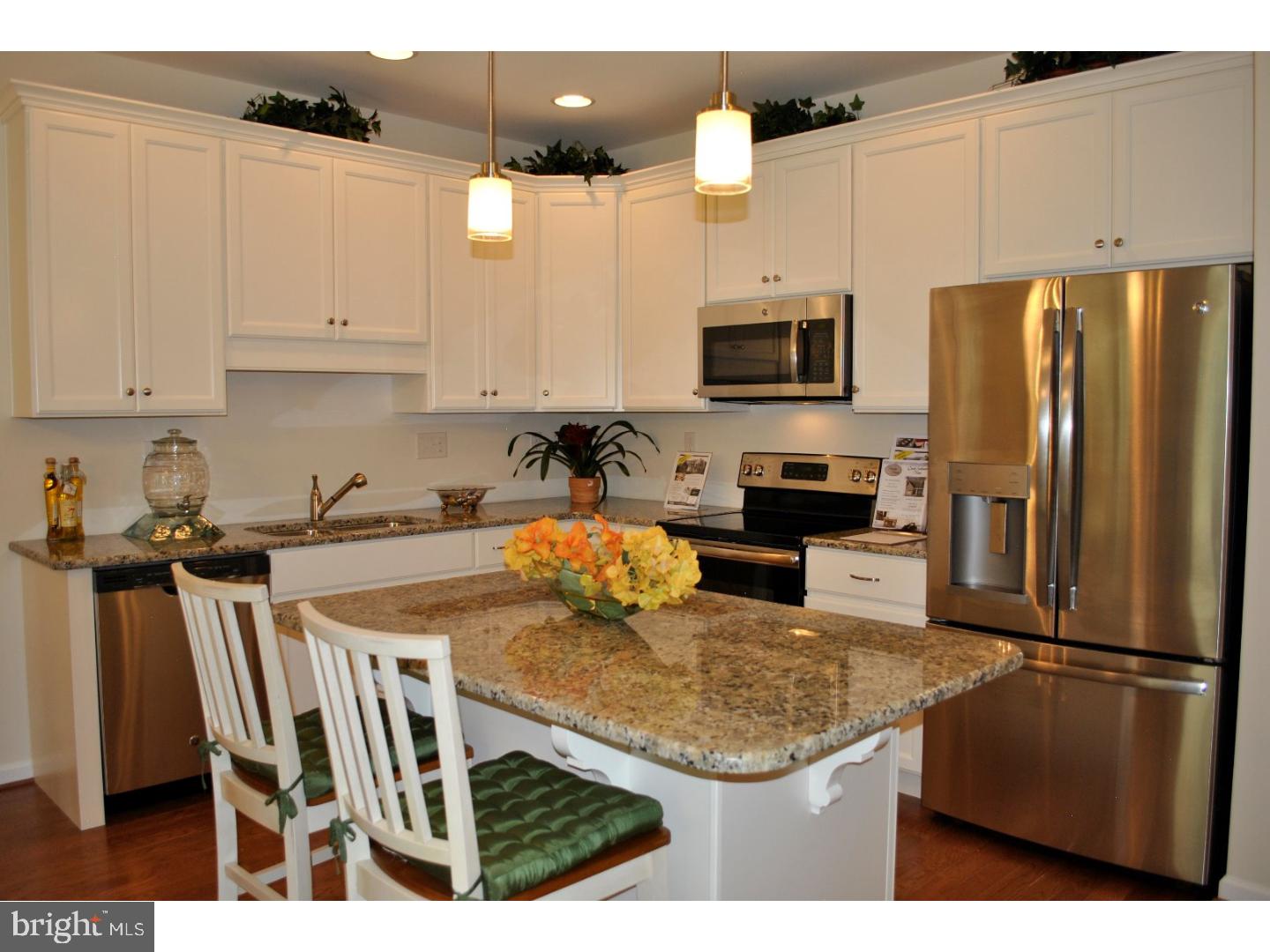 HARLOW POINTE - Residential