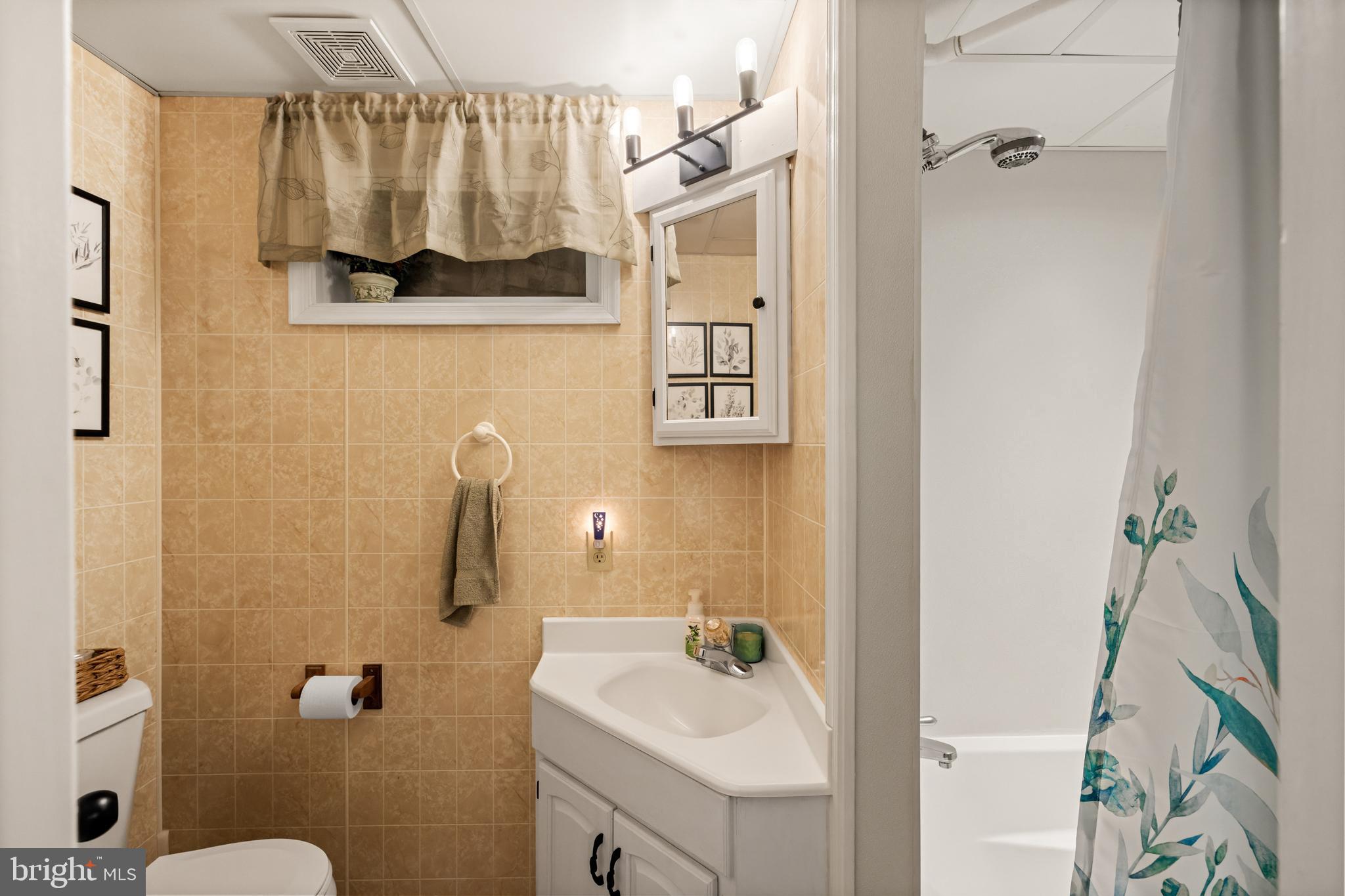 WILLOW WEST - Residential