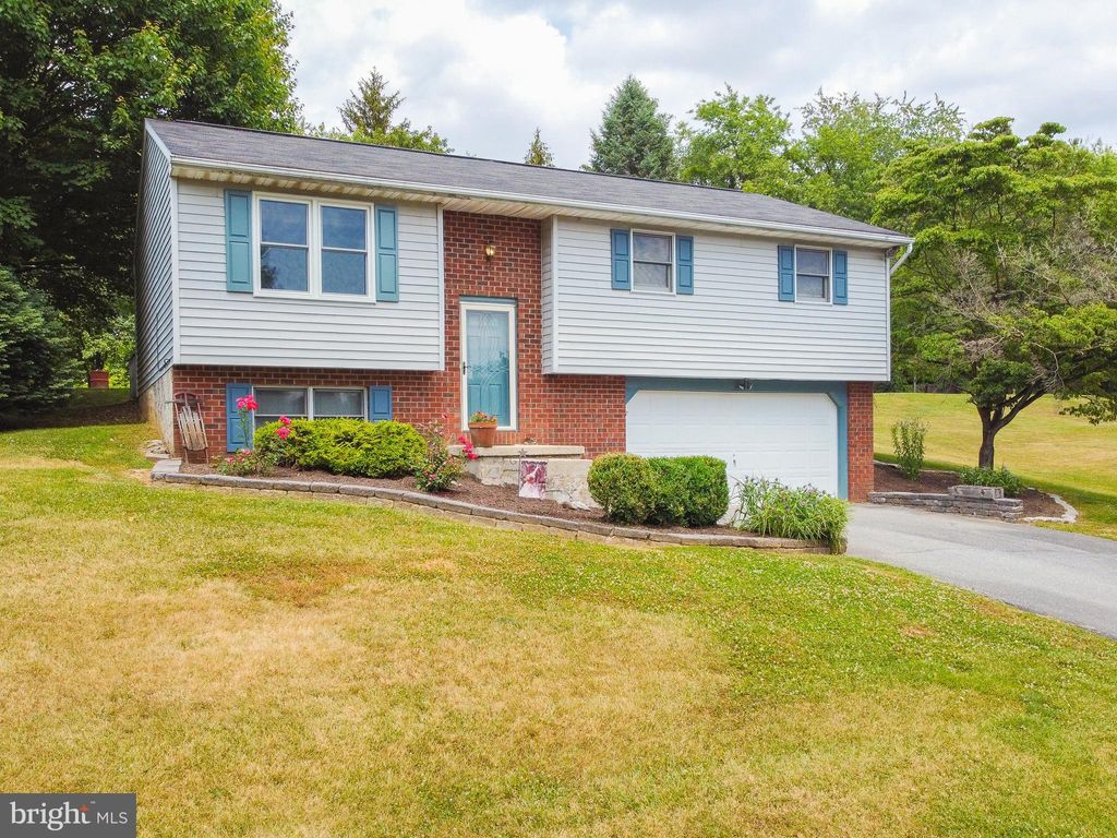 Photo of 27 ORCHARD LN, CONESTOGA, PA 17516 (MLS # PALA2035600)