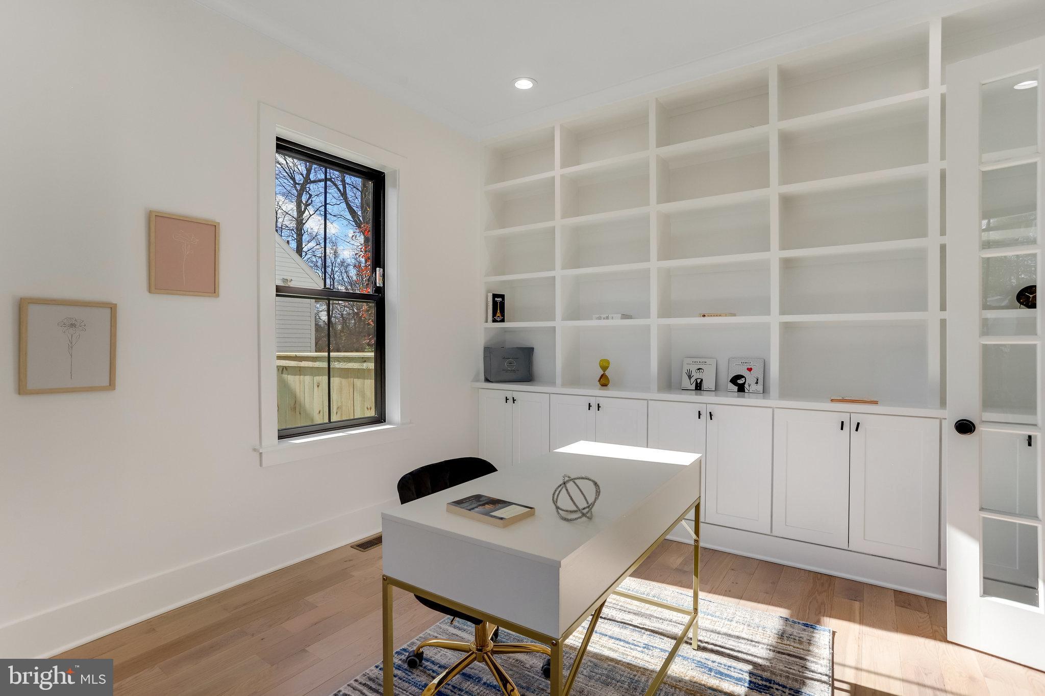 NORTH CHEVY CHASE - Residential