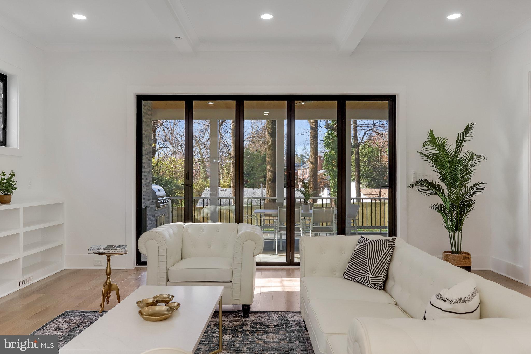 NORTH CHEVY CHASE - Residential