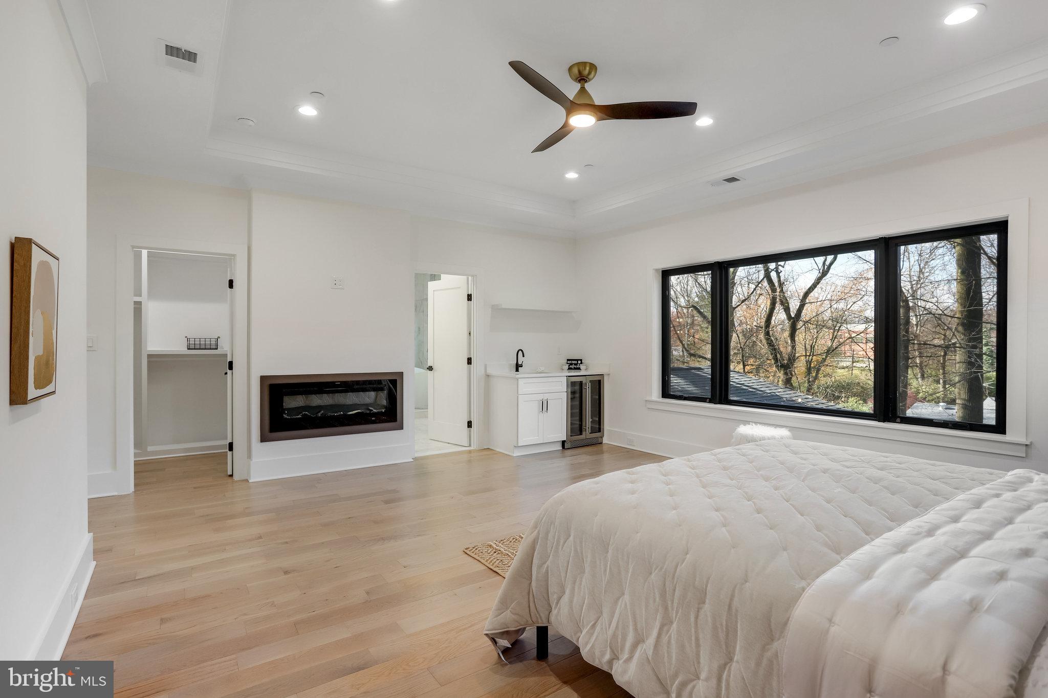 NORTH CHEVY CHASE - Residential