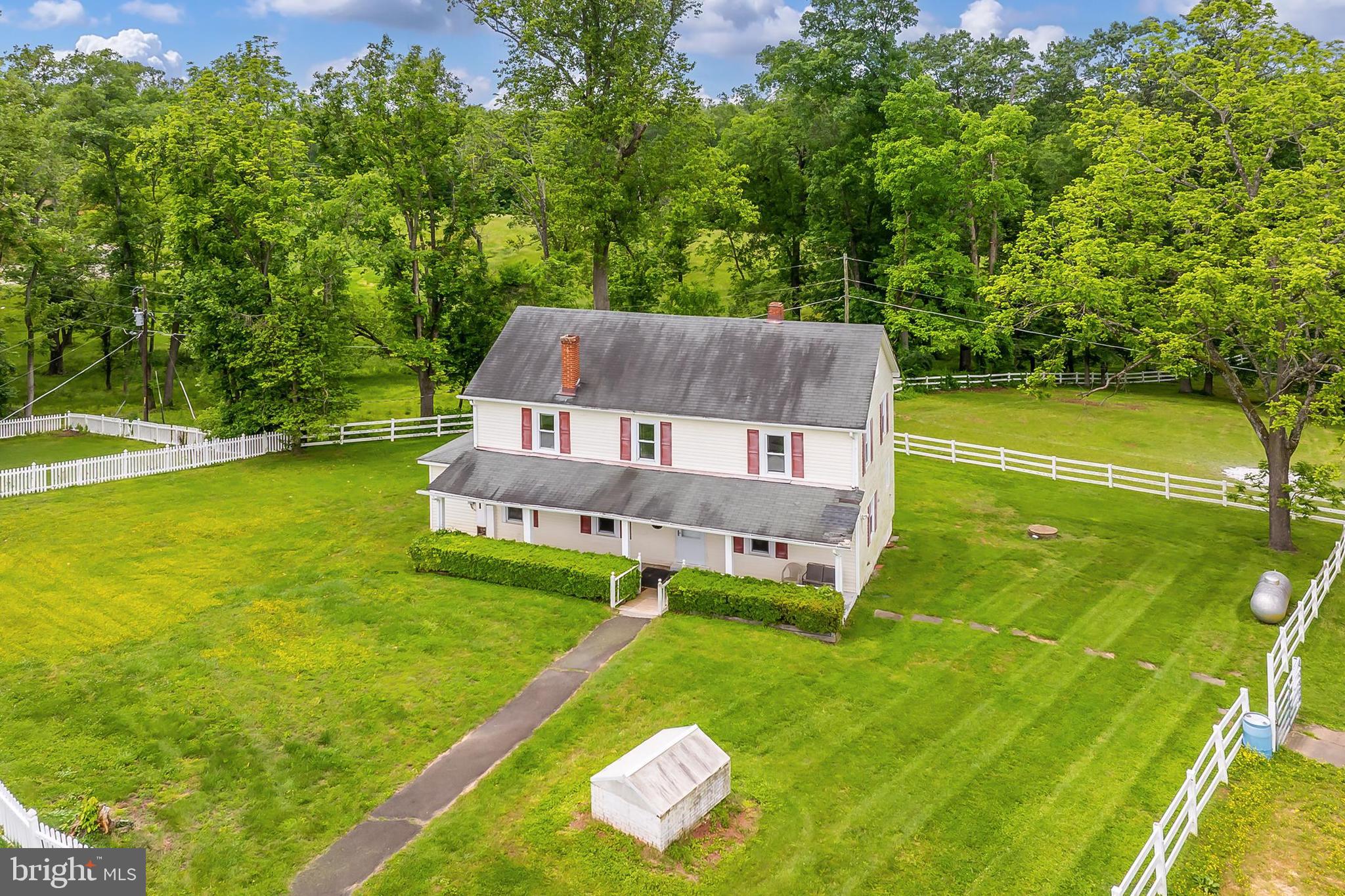 IVAKOTA FARM - Residential