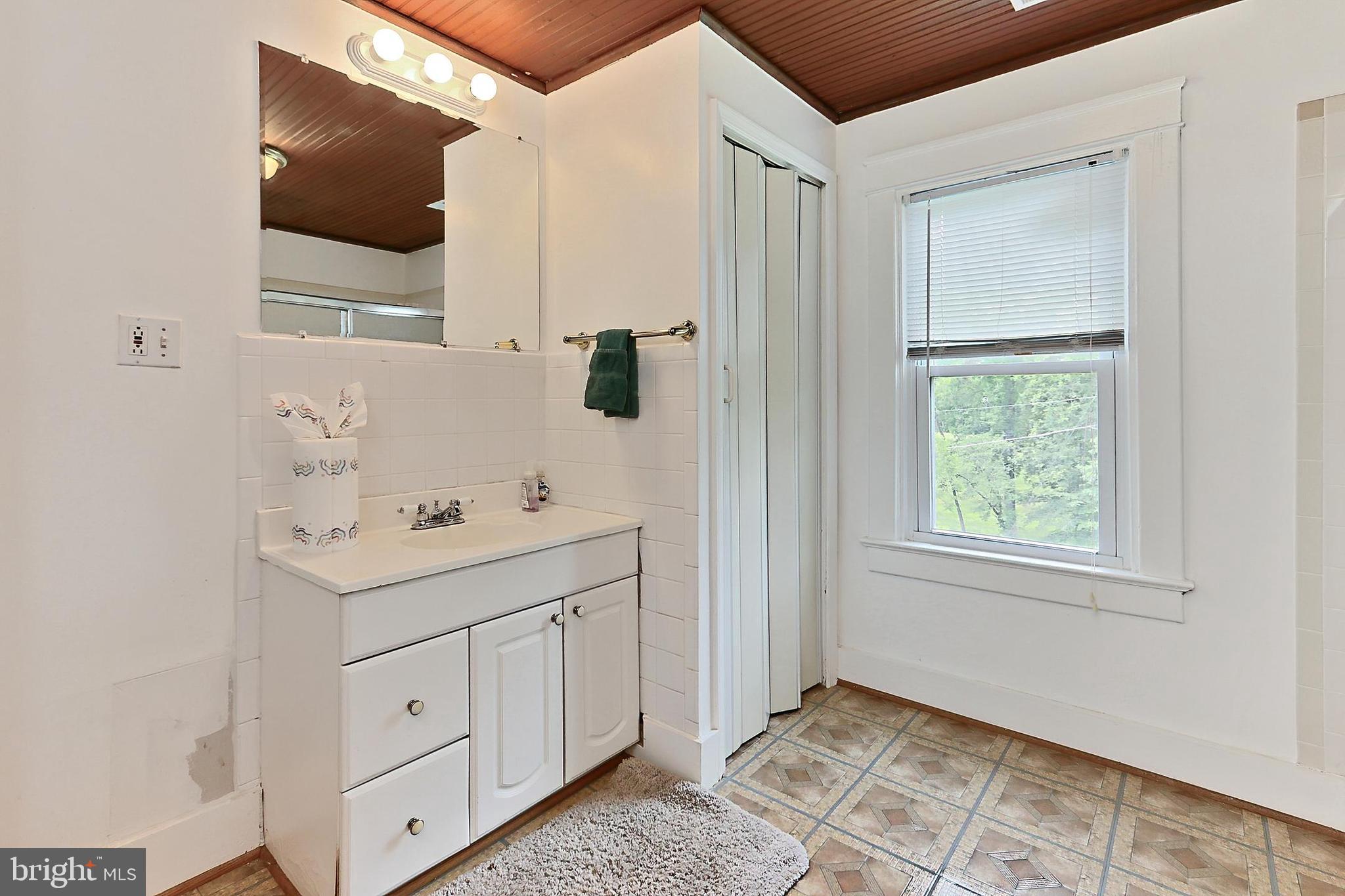 IVAKOTA FARM - Residential