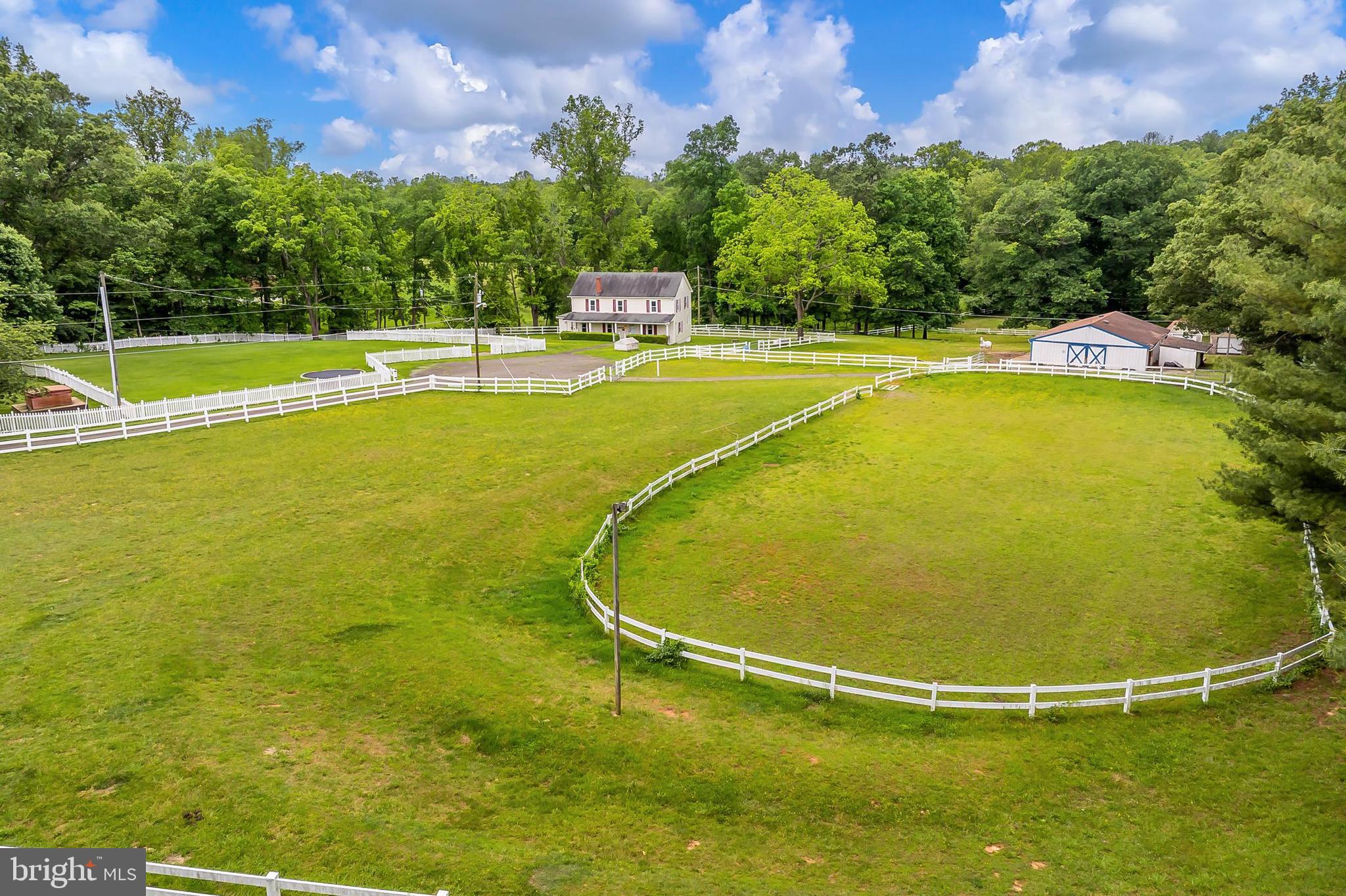 IVAKOTA FARM - Residential