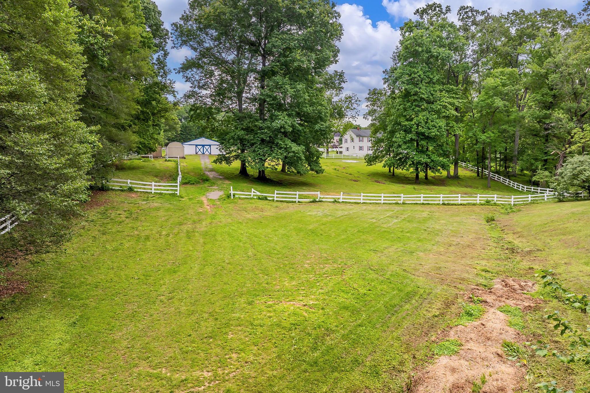 IVAKOTA FARM - Residential