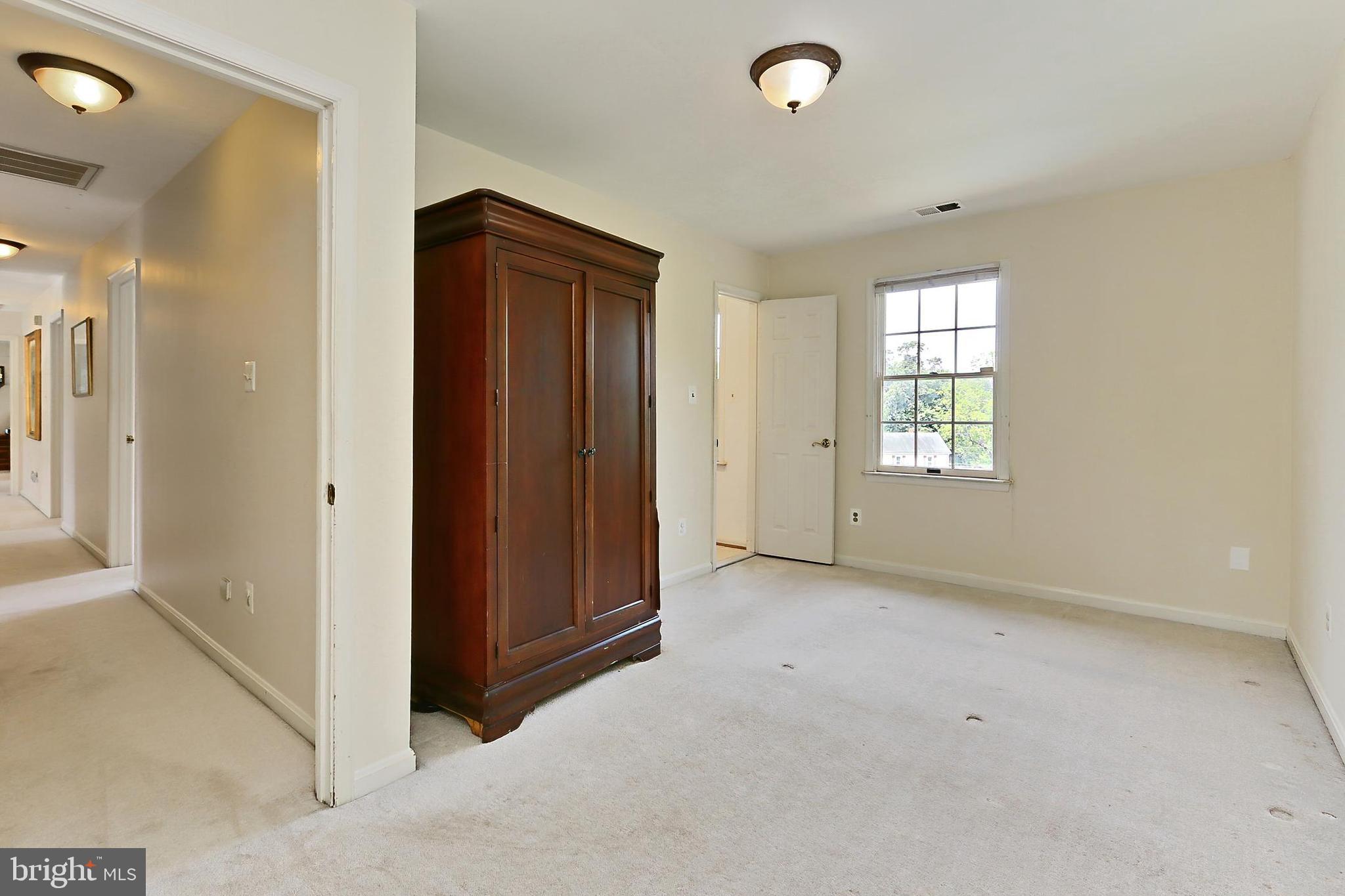 IVAKOTA FARM - Residential