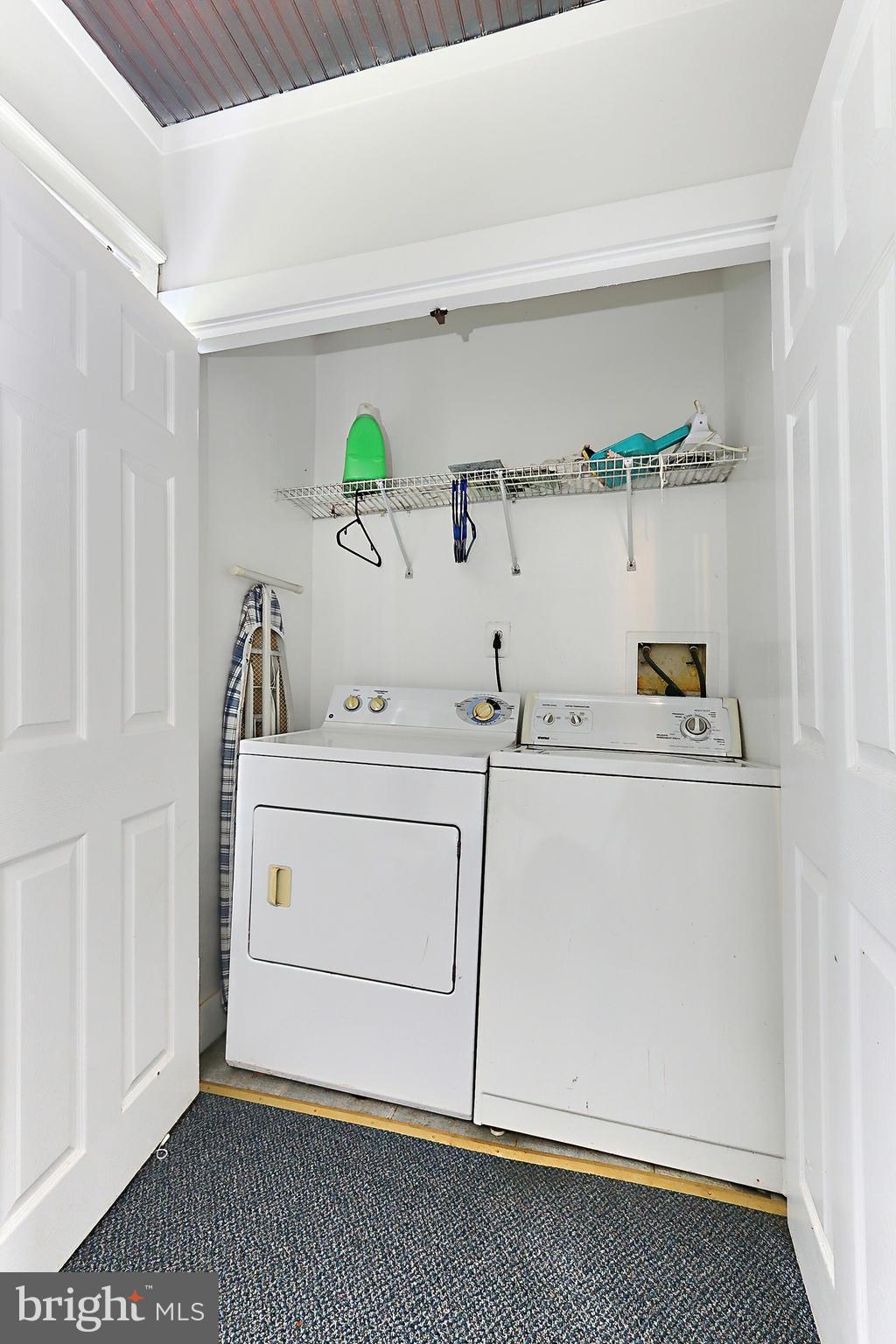 IVAKOTA FARM - Residential