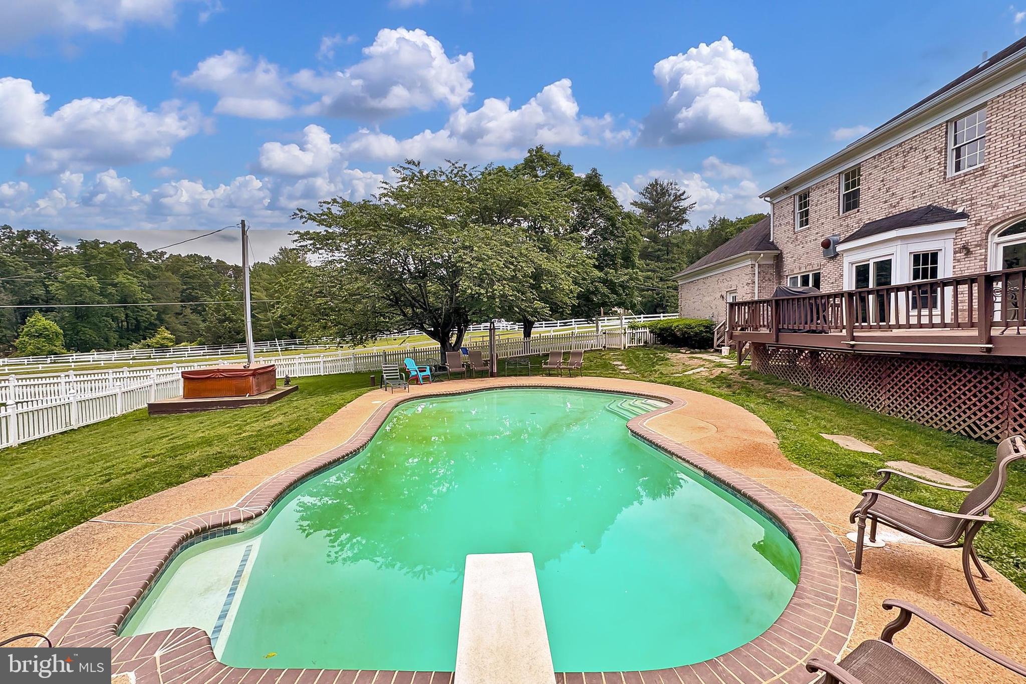 IVAKOTA FARM - Residential