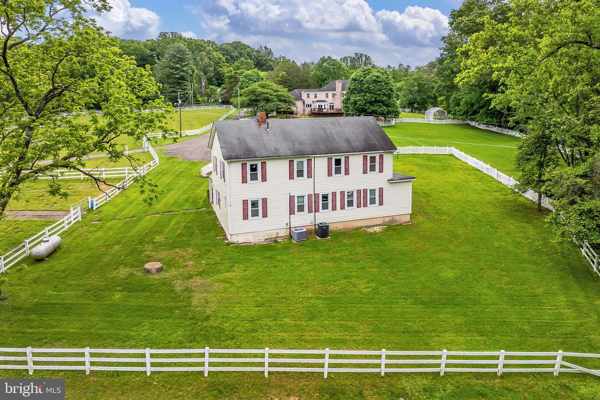IVAKOTA FARM - Residential