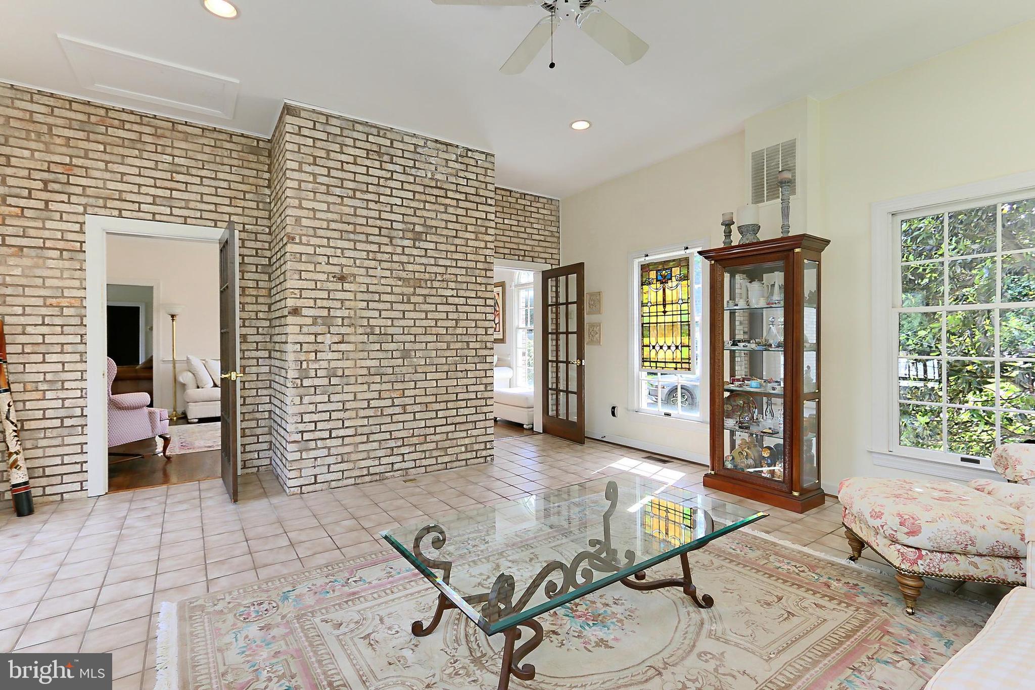 IVAKOTA FARM - Residential