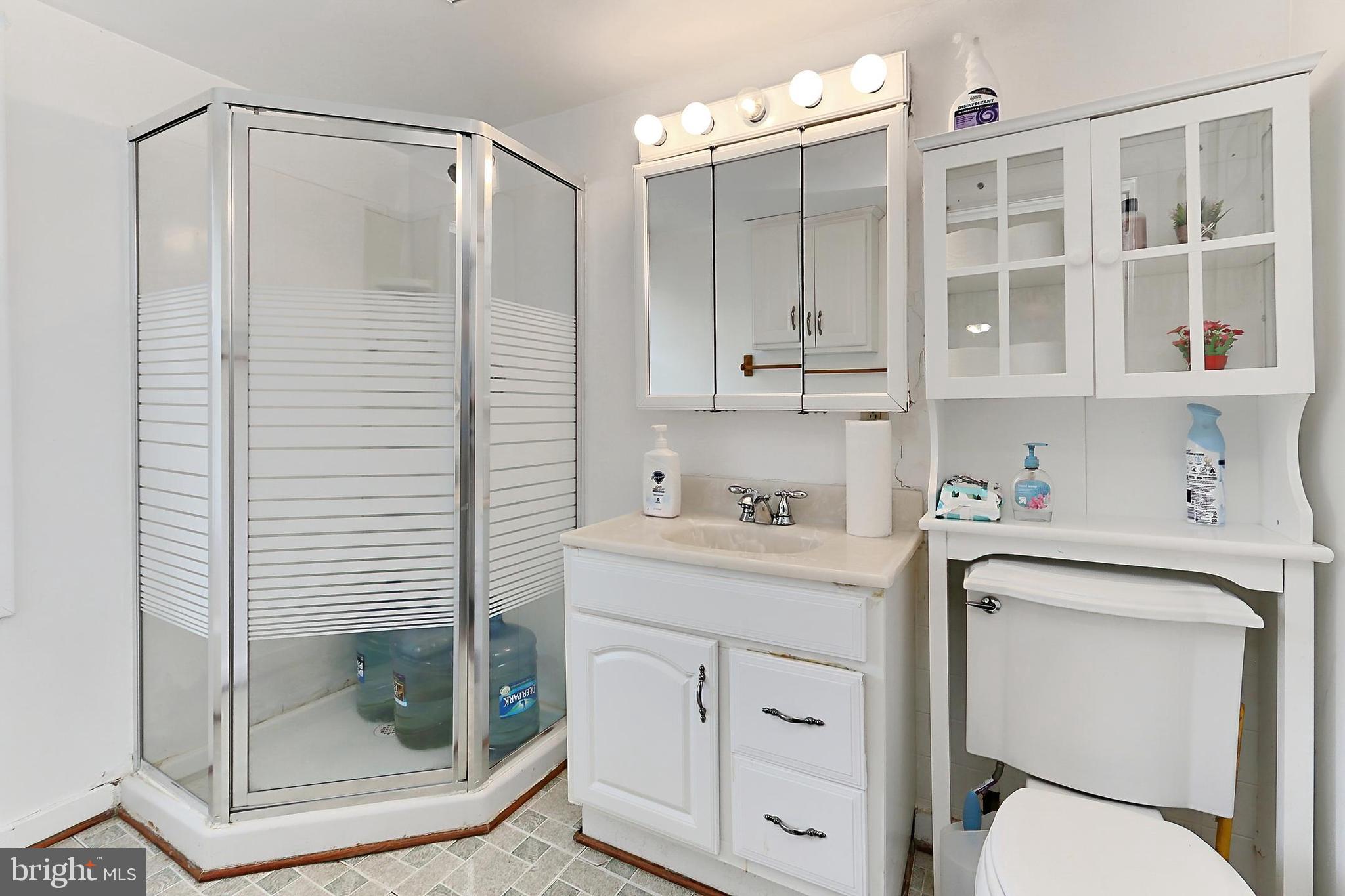 IVAKOTA FARM - Residential