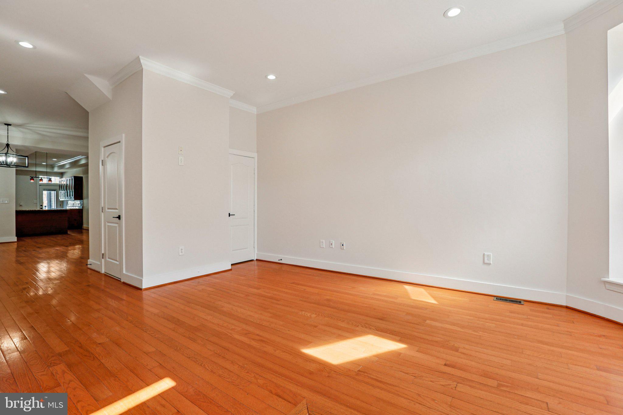 RESERVOIR HILL - Residential