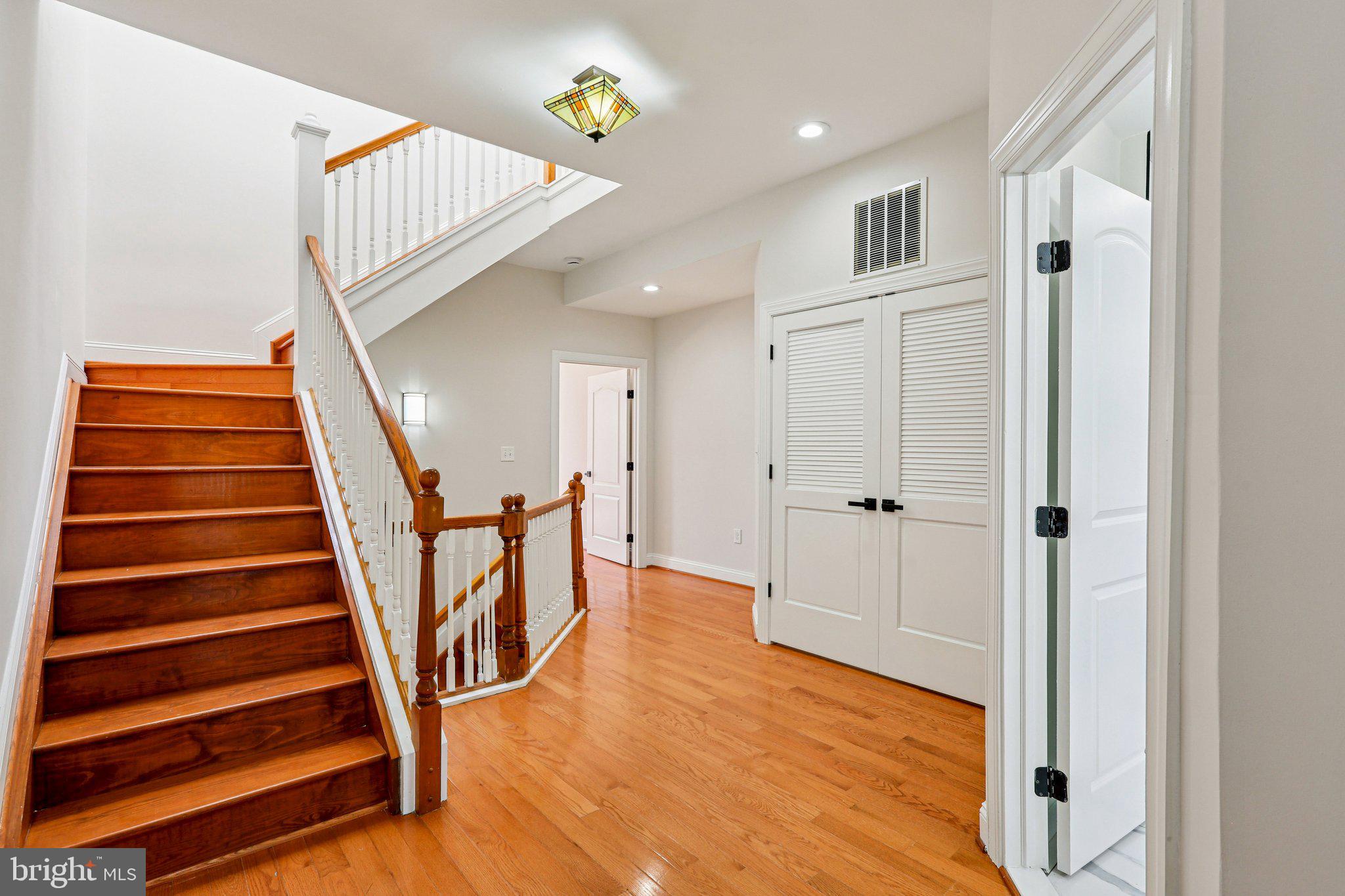 RESERVOIR HILL - Residential