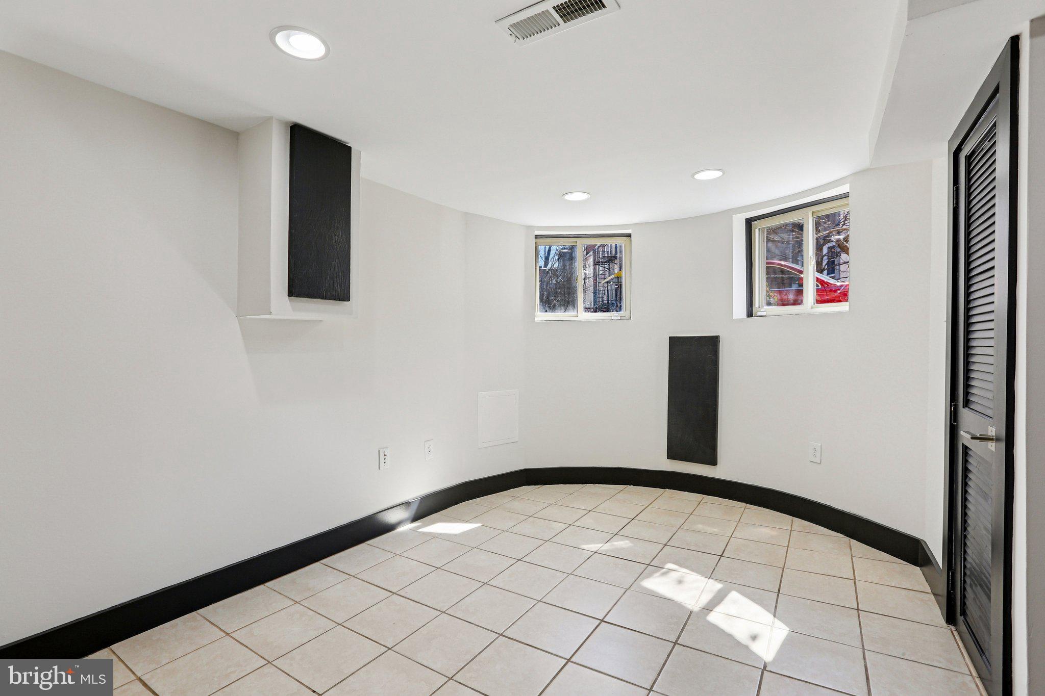 RESERVOIR HILL - Residential