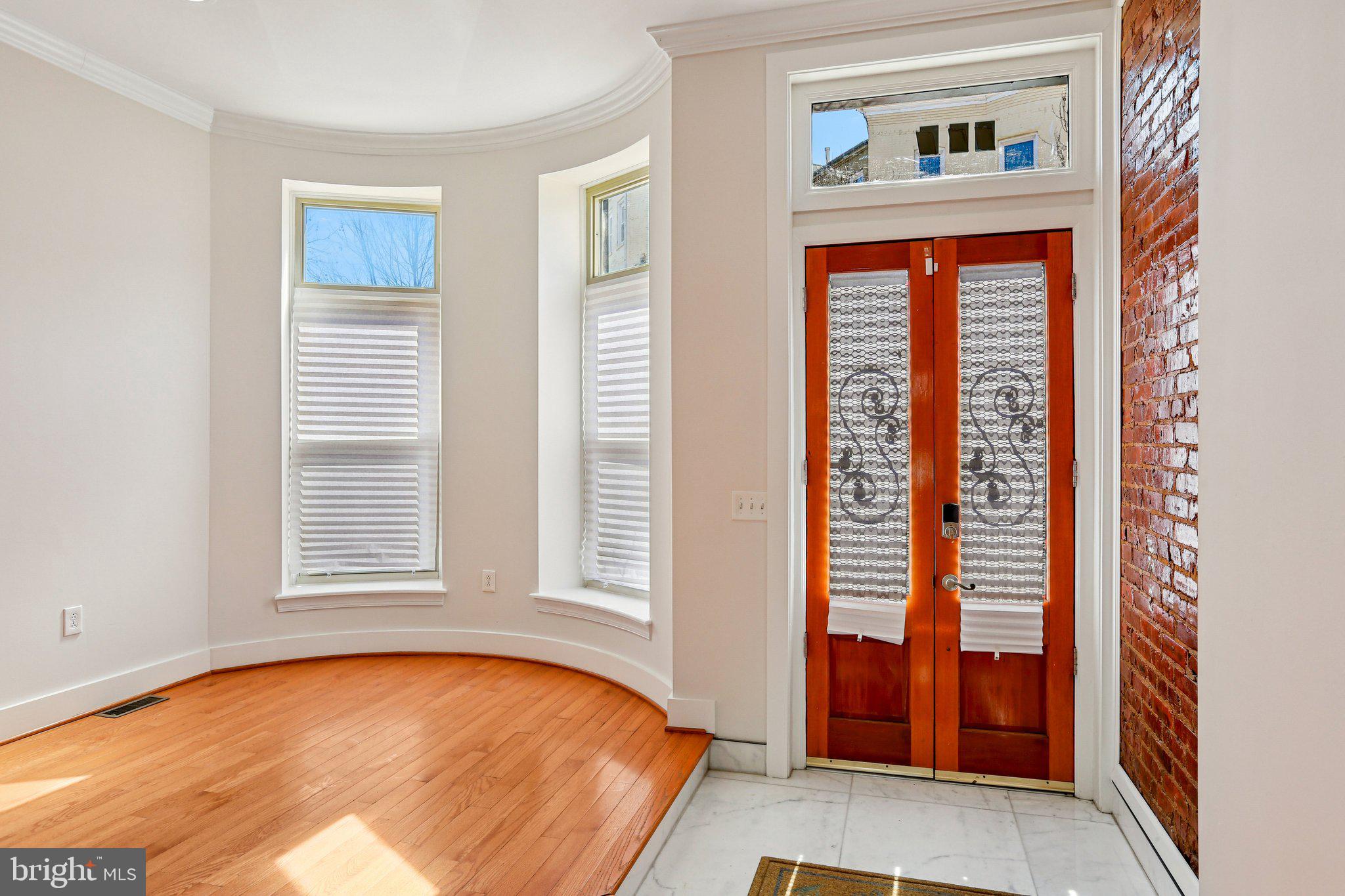 914 NEWINGTON AVENUE