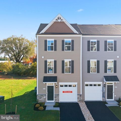 Condo For Sale - 201 Monteith Drive<br/> WINCHESTER, VA 22601