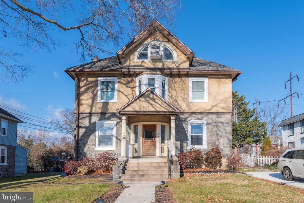 Photo of 13 W Hinckley Avenue #3, RIDLEY PARK, PA 19078 (MLS # PADE2107974)