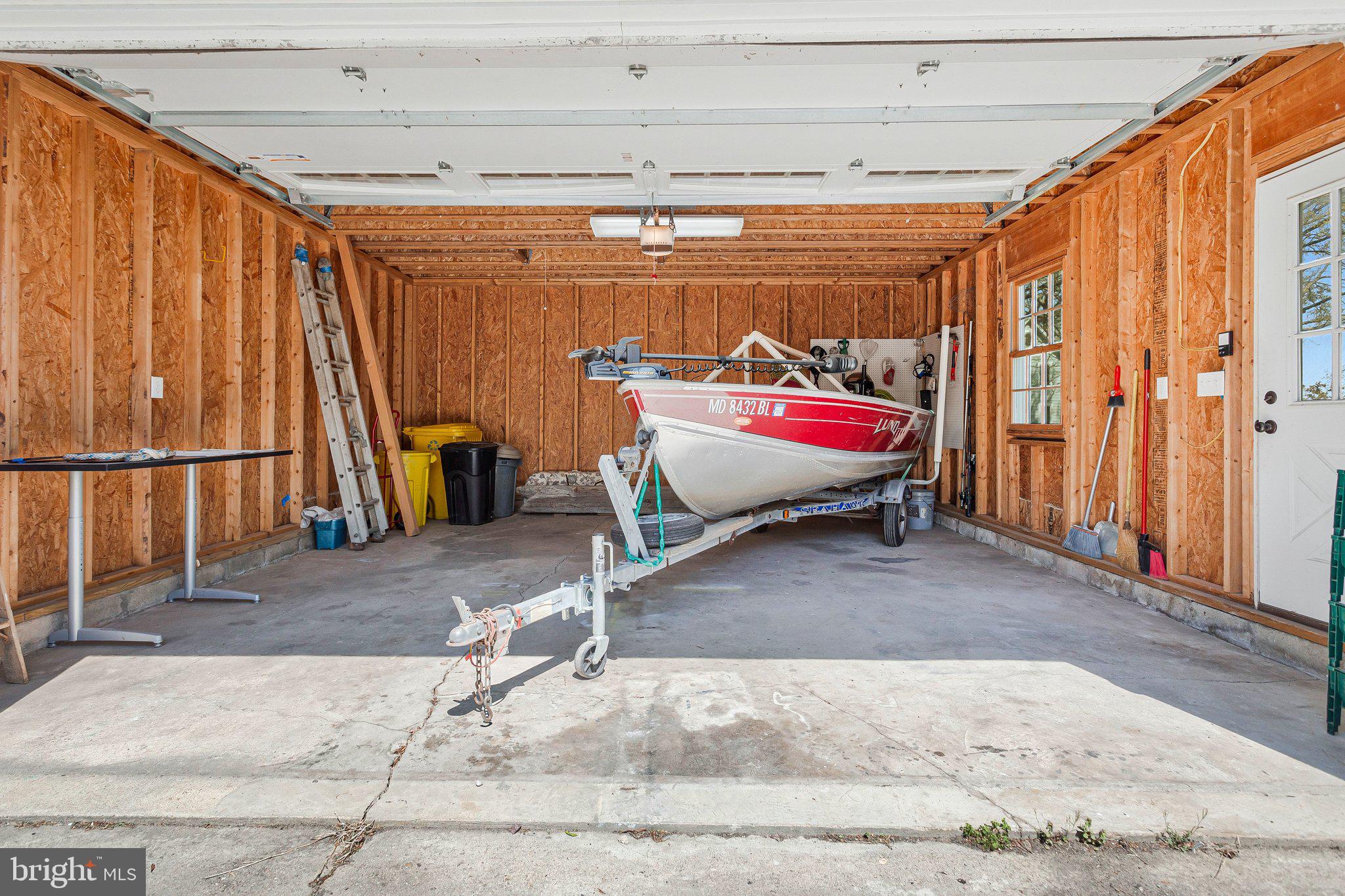 SHADY SIDE - Residential