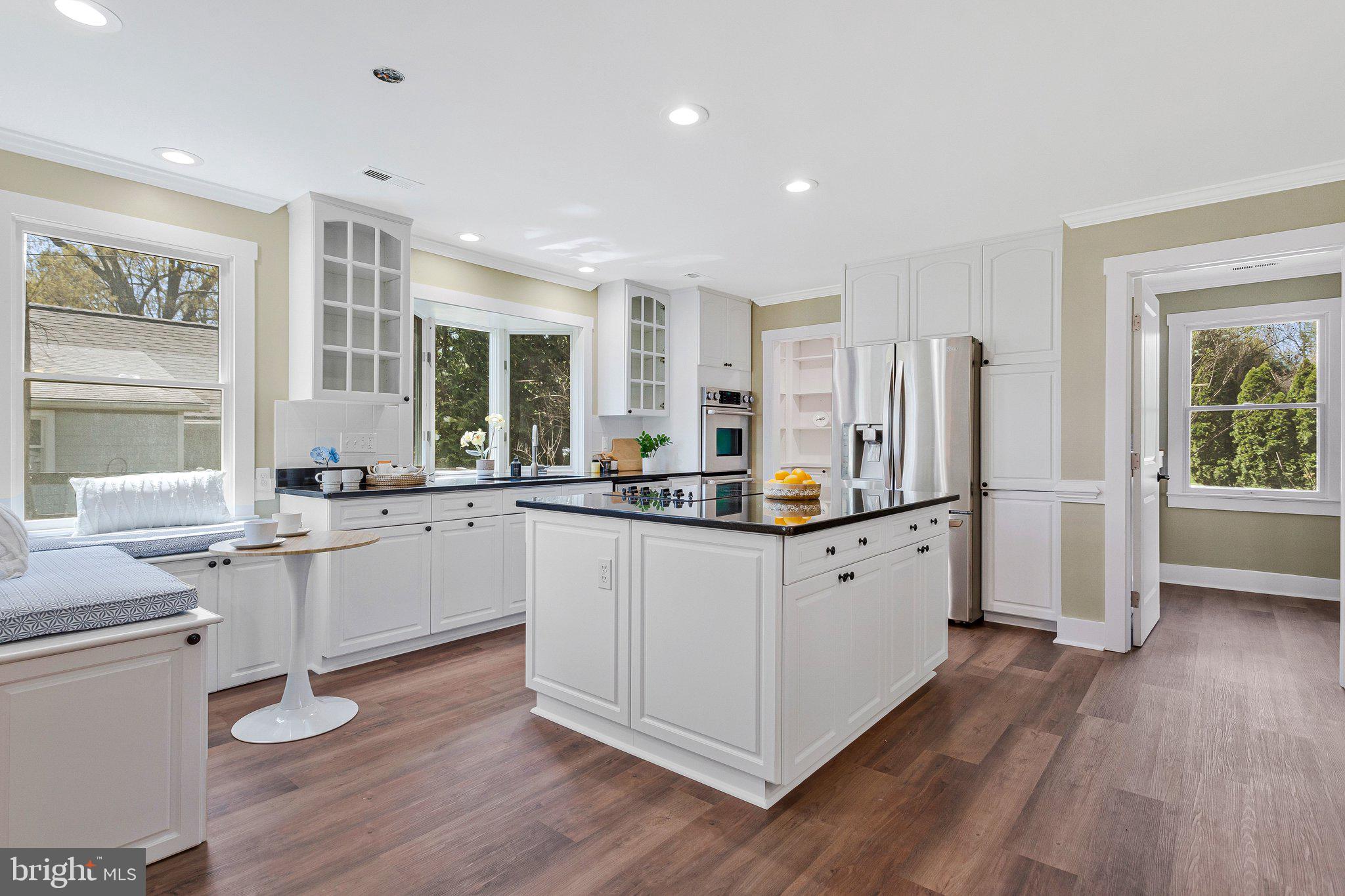 SHADY SIDE - Residential