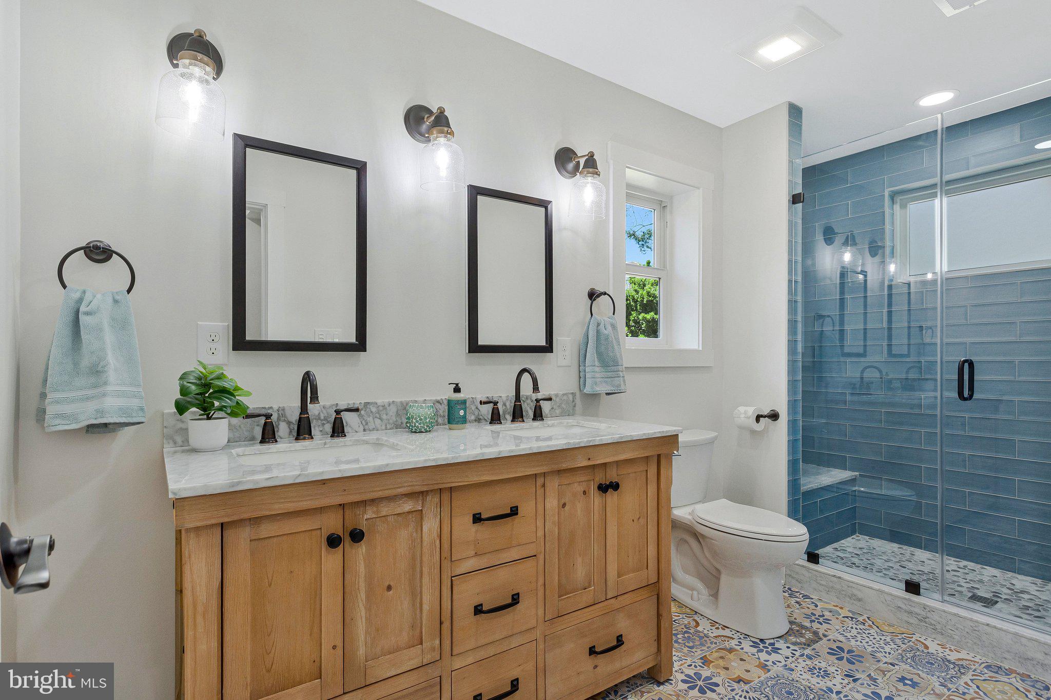 SHADY SIDE - Residential