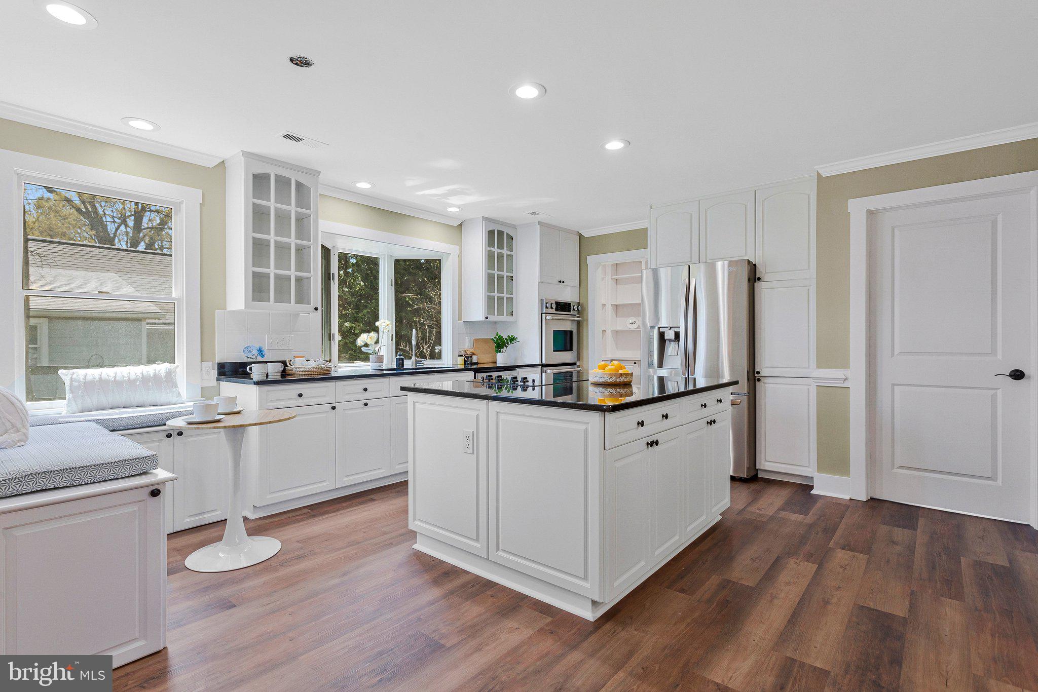 SHADY SIDE - Residential