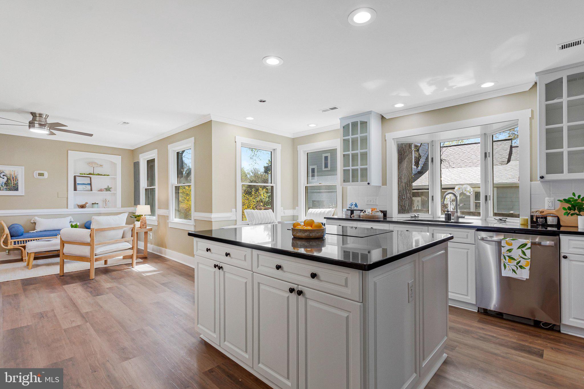 SHADY SIDE - Residential