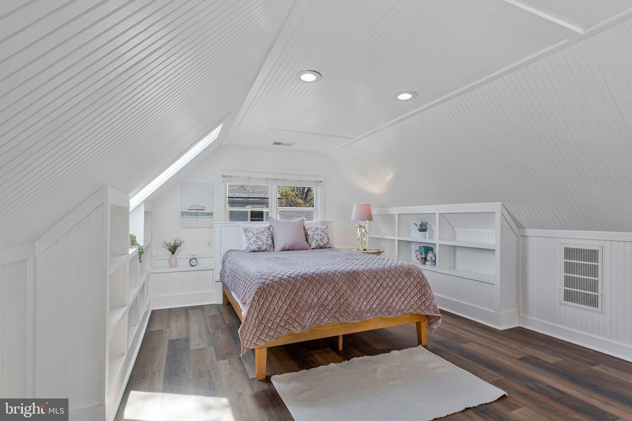 SHADY SIDE - Residential